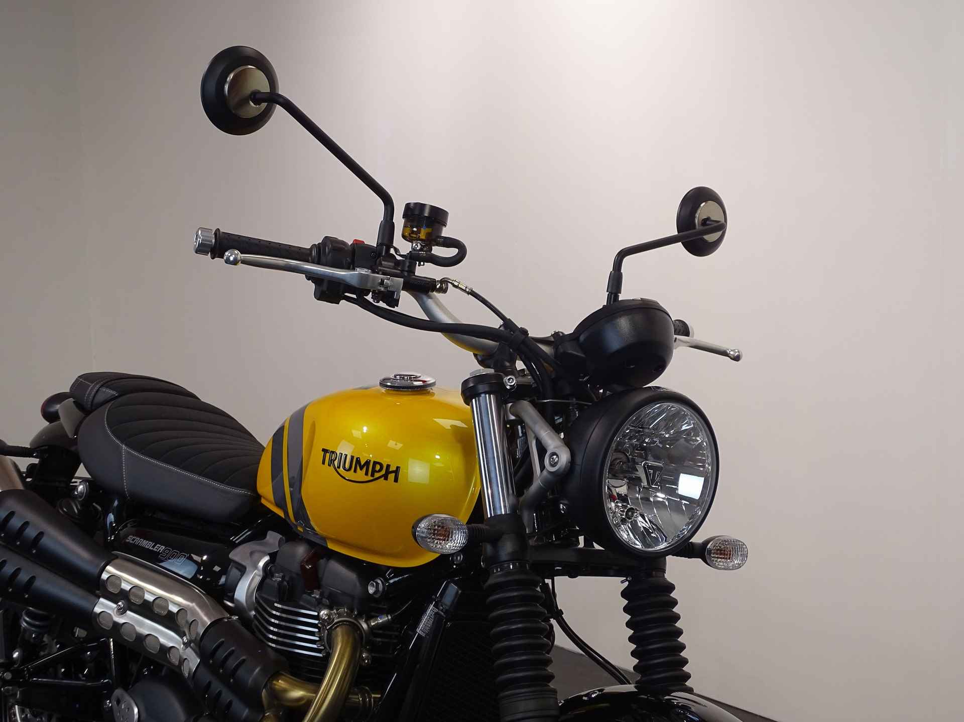 Triumph SCRAMBLER 900 - 3/12