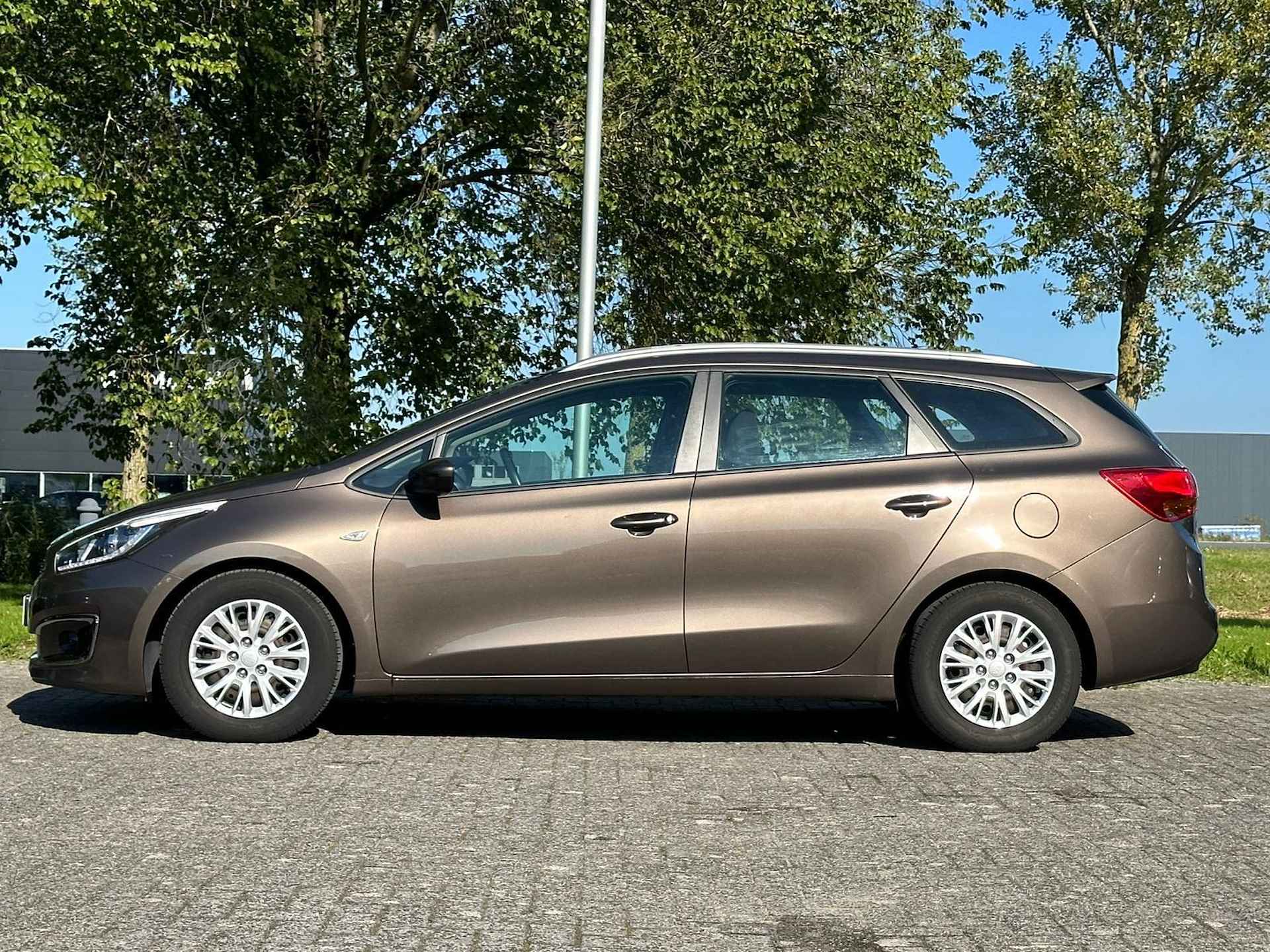 Kia cee'd Sportswagon 1.0 T-GDi ComfortLine | AIRCONDITIONING | BLUETOOTH | ELEKTRISCHE RAMEN | PARKEERSENSOREN - 2/24