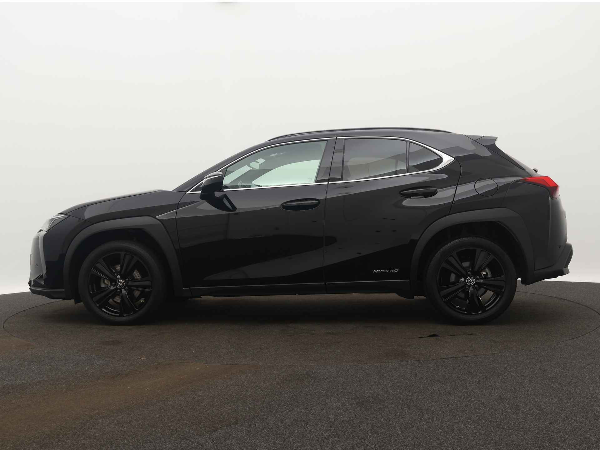 Lexus UX 250h Black Edition | Dodehoekdetector | 18" LM Velgen | Leder | Navigatie | - 31/50