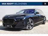 BMW 7 Serie 750e xDrive High Executive M Sport Automaat / Panoramadak Sky Lounge / Trekhaak / Integral Active Steering / Bowers & Wilkins / Live Cockpit Professional / Parking Assistant Professional / Stoelventilatie