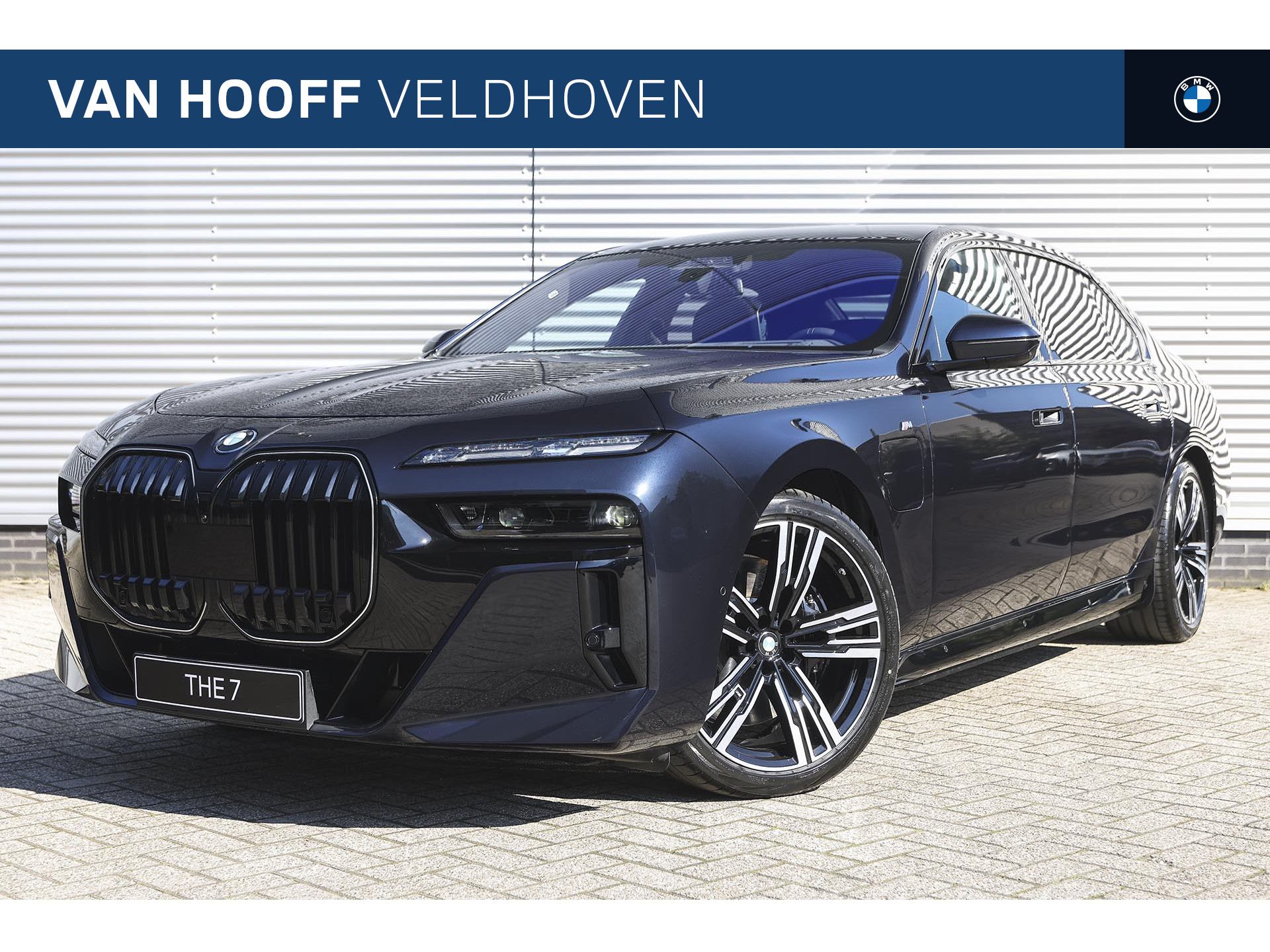 BMW 7 Serie 750e xDrive High Executive M Sport Automaat / Panoramadak Sky Lounge / Trekhaak / Integral Active Steering / Bowers & Wilkins / Live Cockpit Professional / Parking Assistant Professional / Stoelventilatie