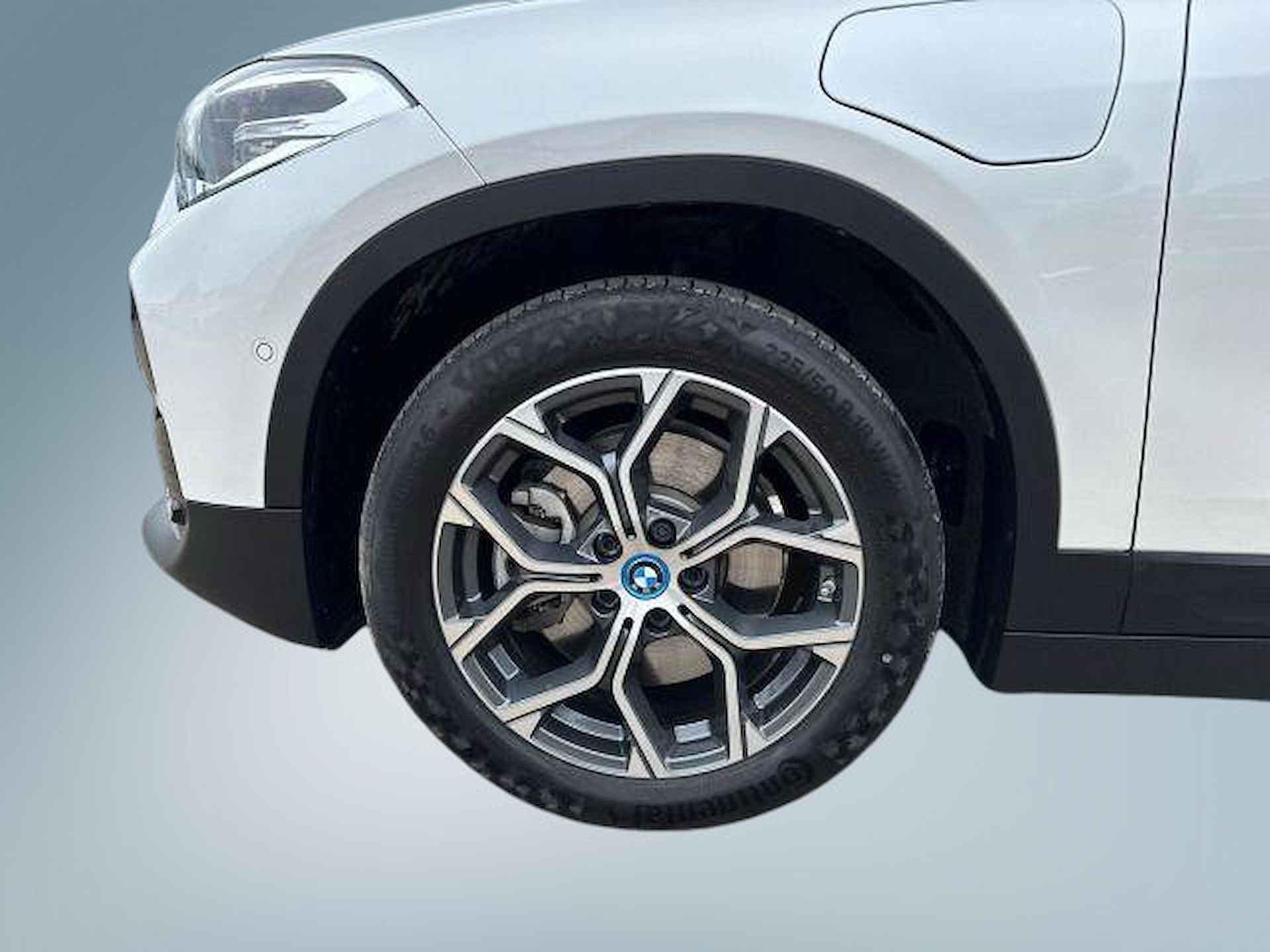 BMW X2 xDrive25e Advantage / Navi / LED / ACC / Cam - 9/9