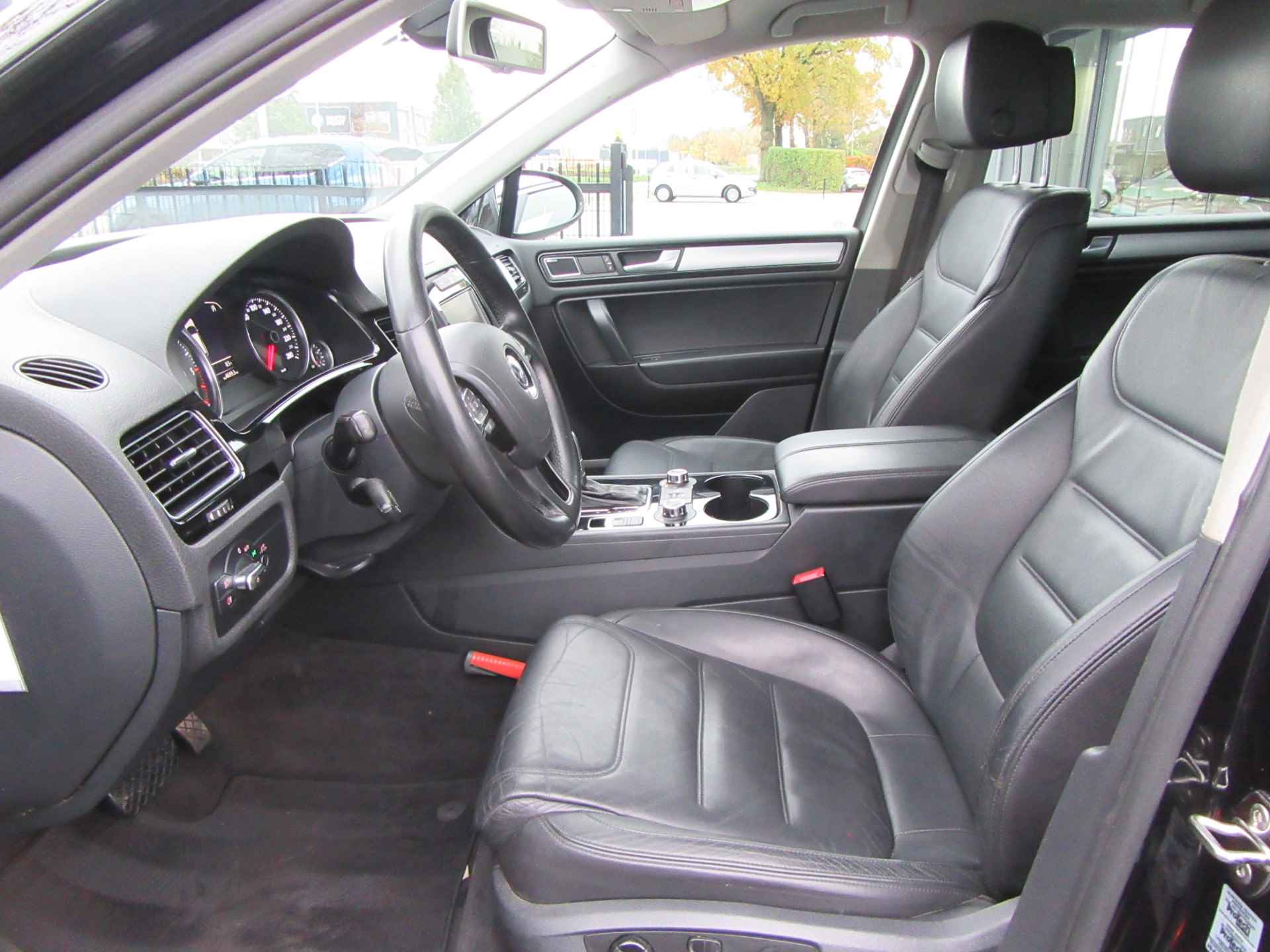 Volkswagen Touareg 3.0 TDI Highline 4x4 Aut. Luchtvering, Leder, Xenon - 13/34