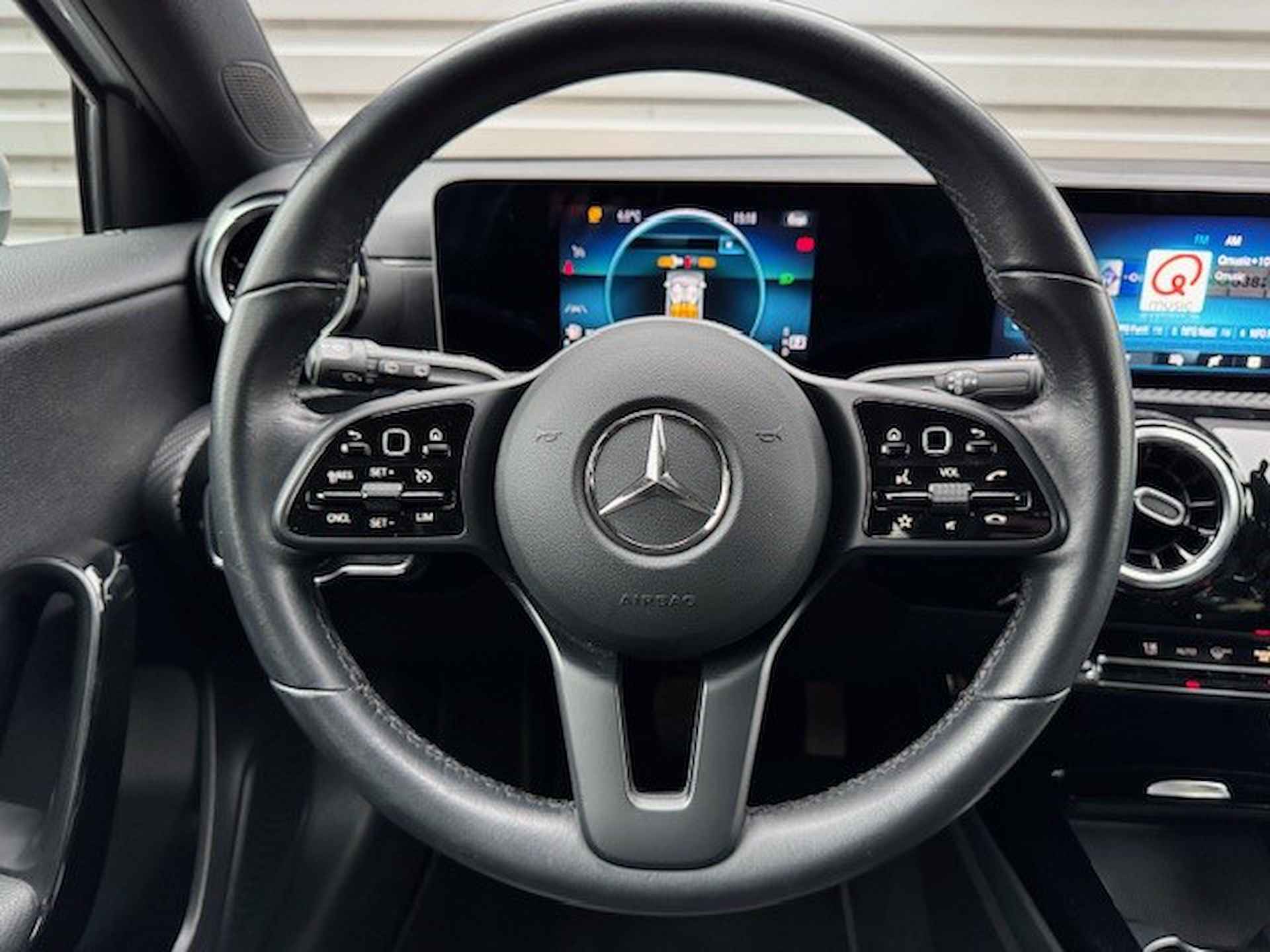 Mercedes A-Klasse A180 Business Solution Automaat | Navigatie | Lichtmetalen velgen | Parkeersensoren voor en achter | - 14/27