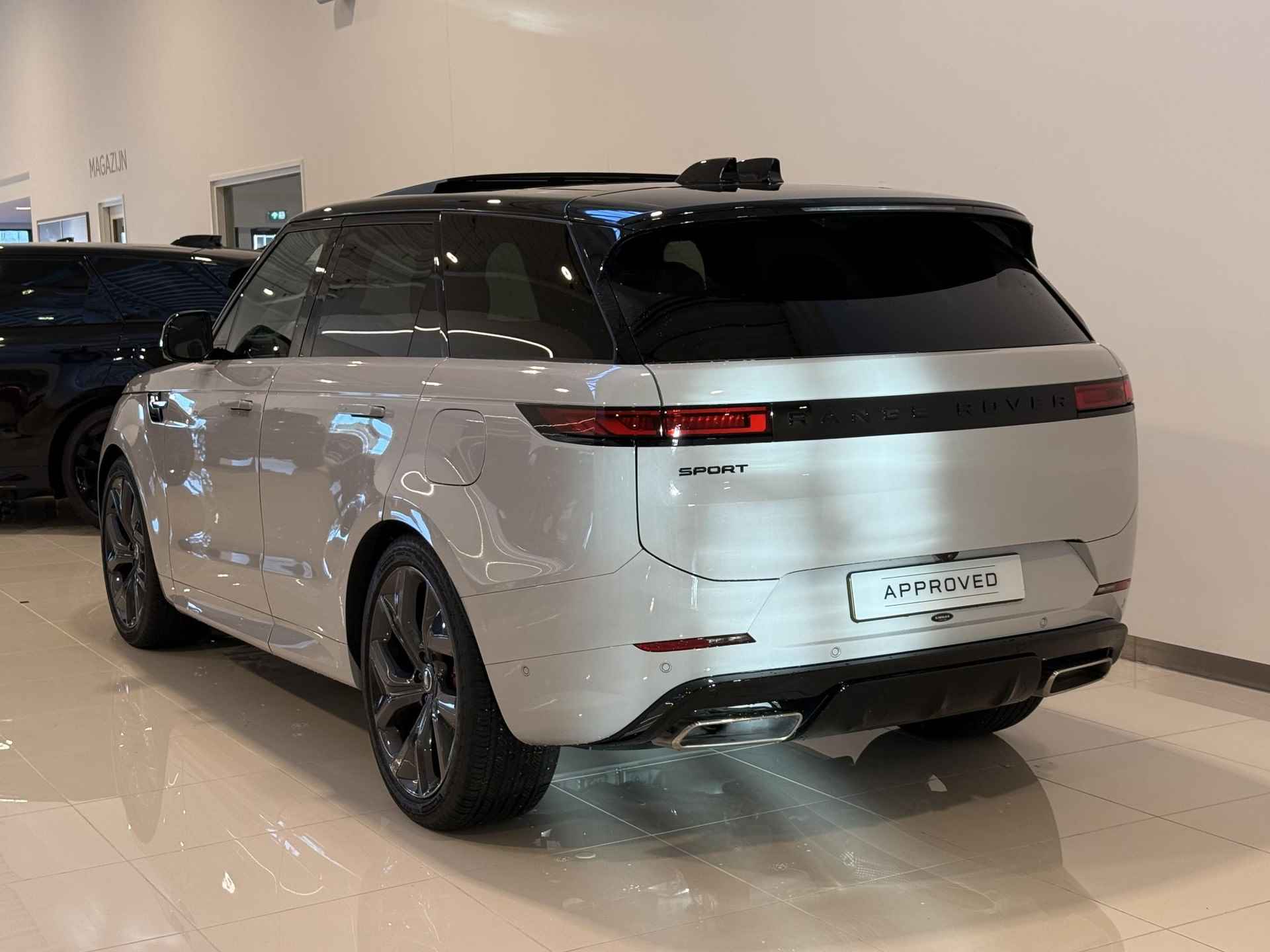 Land Rover Range Rover Sport 3.0 P460e Dynamic HSE PHEV | Schuif/Kanteldak | 23 inch Carbon velgen | Black Pack | Cold climate Pack | Vanaf April 2025 Leverbaar - 5/23