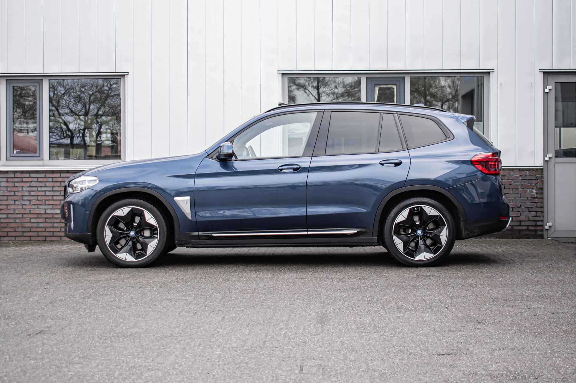 BMW iX3 High Executive 80 kWh - 11/30