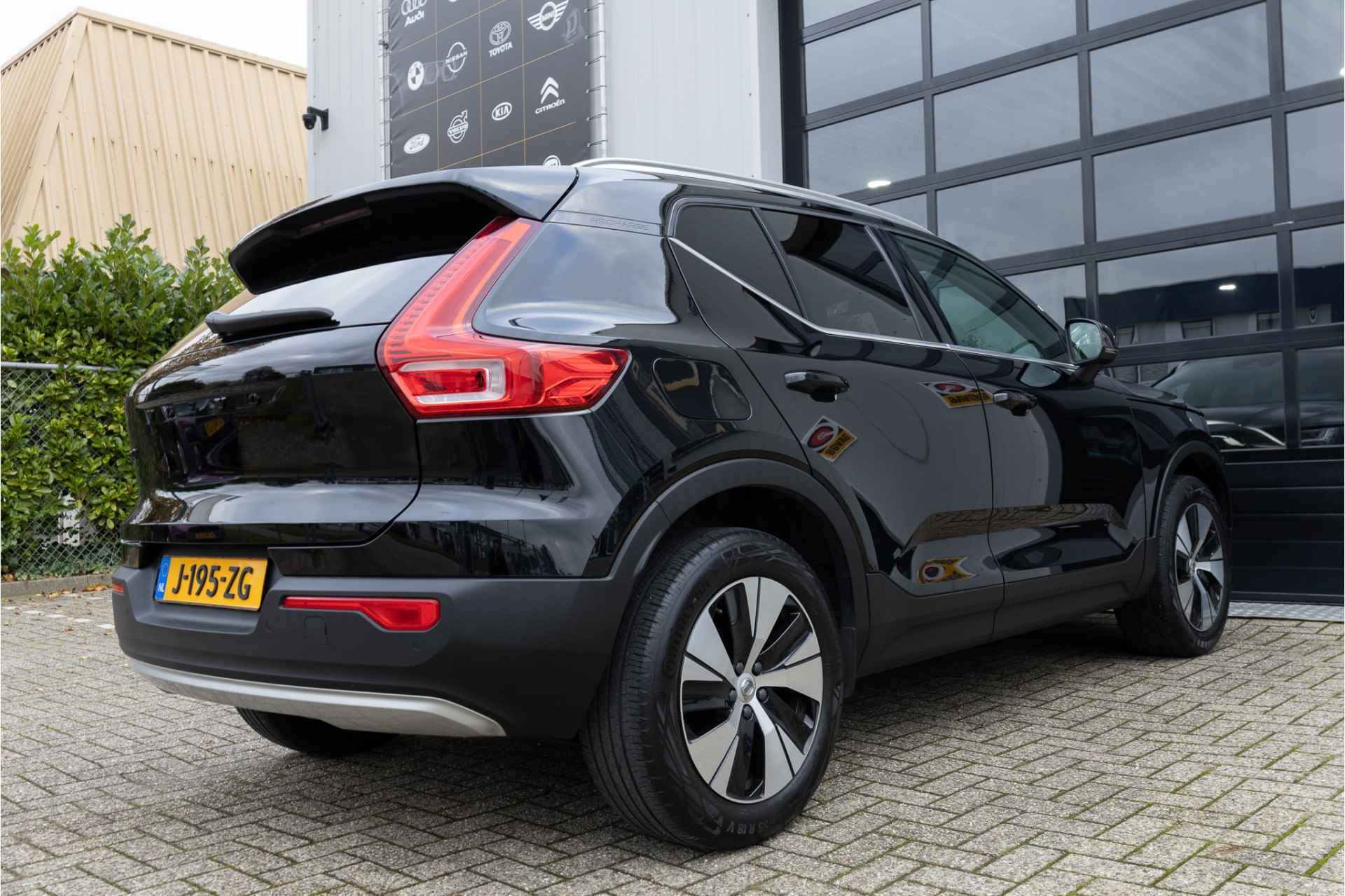 Volvo XC40 1.5 T5 Recharge Business Pro ✅NAV✅ACC✅Pilot.assist - 10/27