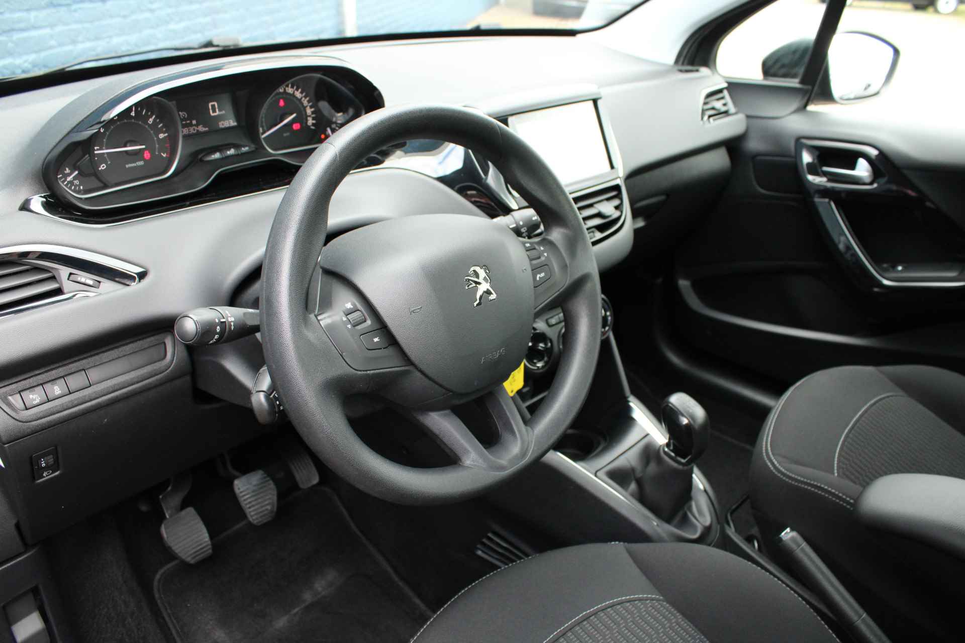 Peugeot 208 5drs 1.2 PureTech Blue Lion | Navigatie | Bluetooth | Parkeersensoren | Trekhaak | - 18/29