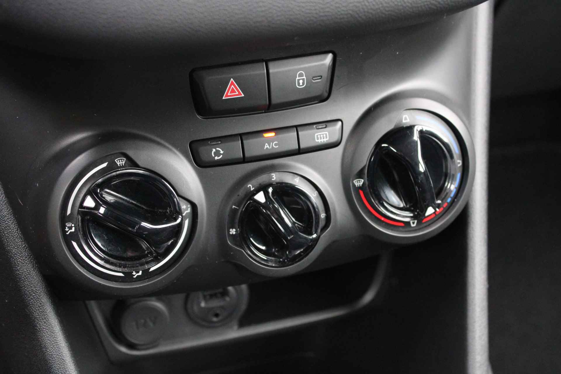 Peugeot 208 5drs 1.2 PureTech Blue Lion | Navigatie | Bluetooth | Parkeersensoren | Trekhaak | - 21/29