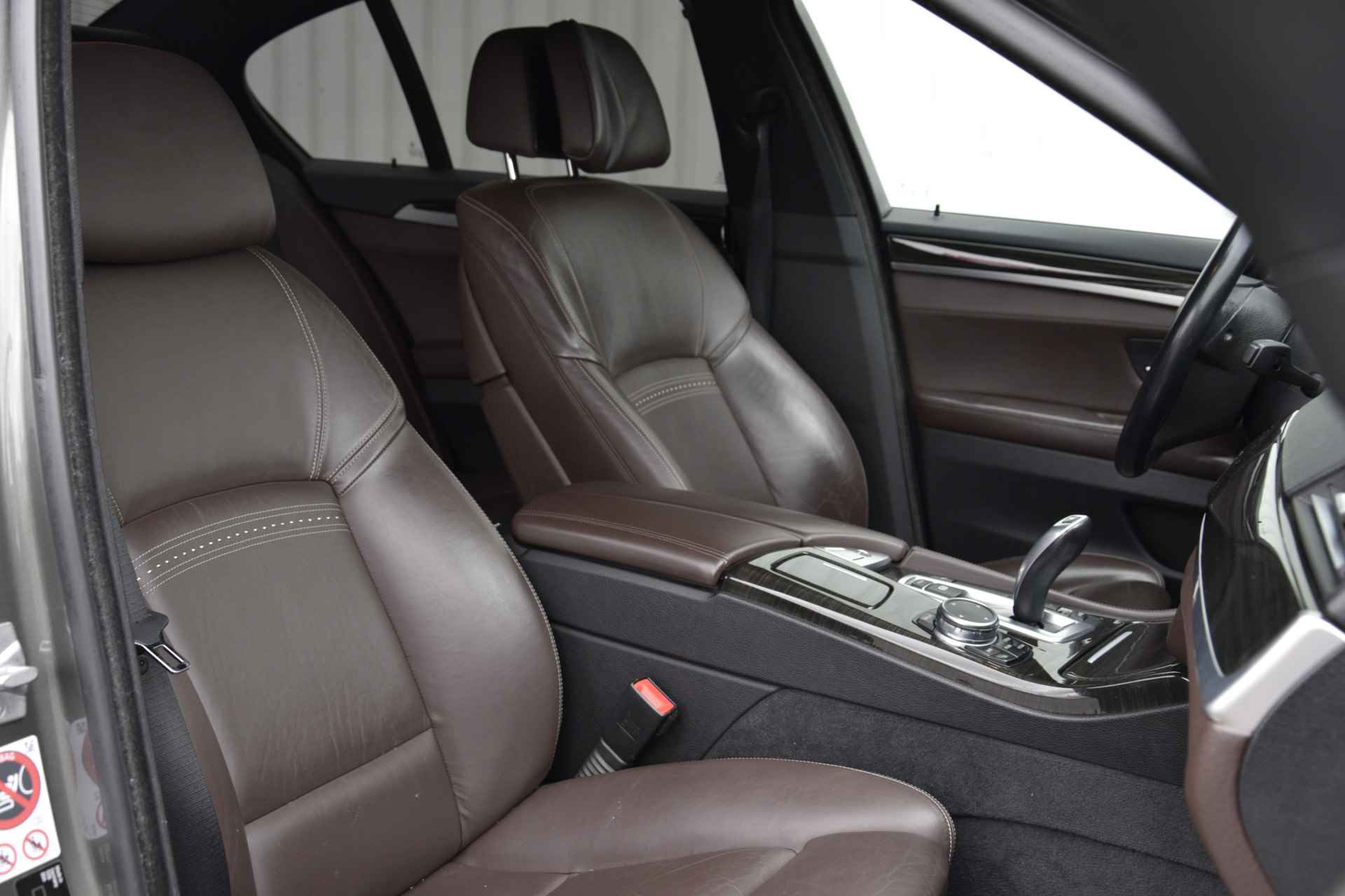 BMW 5 Serie 528i High Luxury Automaat | Memory Seats | 20" Breedset | Digital dashbord | Lederen bekleding | Stoelverwarming | - 8/33