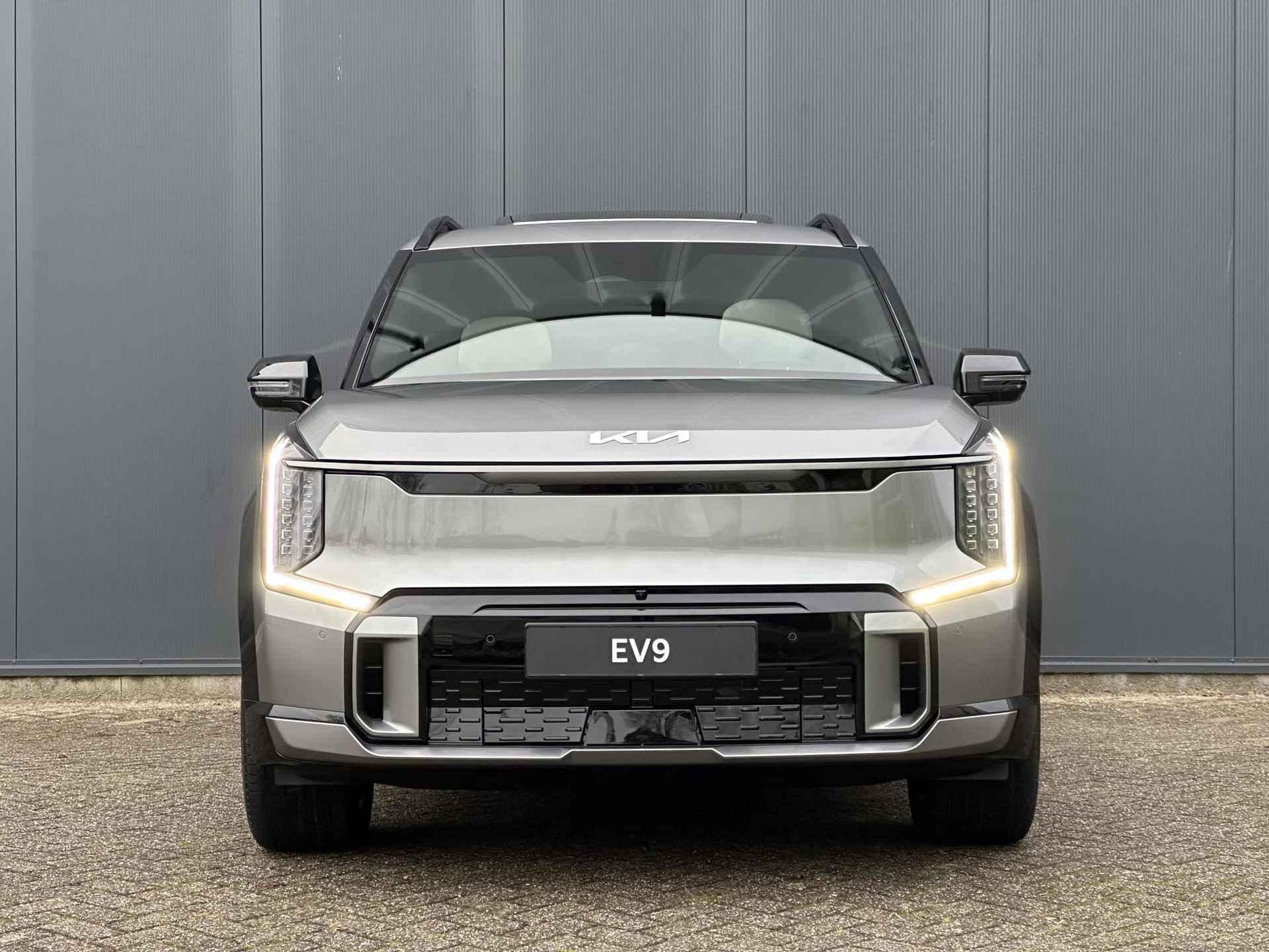 Kia EV9 GT-Line AWD 99.8 kWh | *Niet op voorraad* | *Nu te bestellen* | *Nu Gratis Laadpaal* | 505KM WLTP | 7-Zits | *Meest Luxe uitvoering* | Head-Up | Navi | Clima | Camera | Memory stoelen | Schuif-/Kanteldak - 8/62