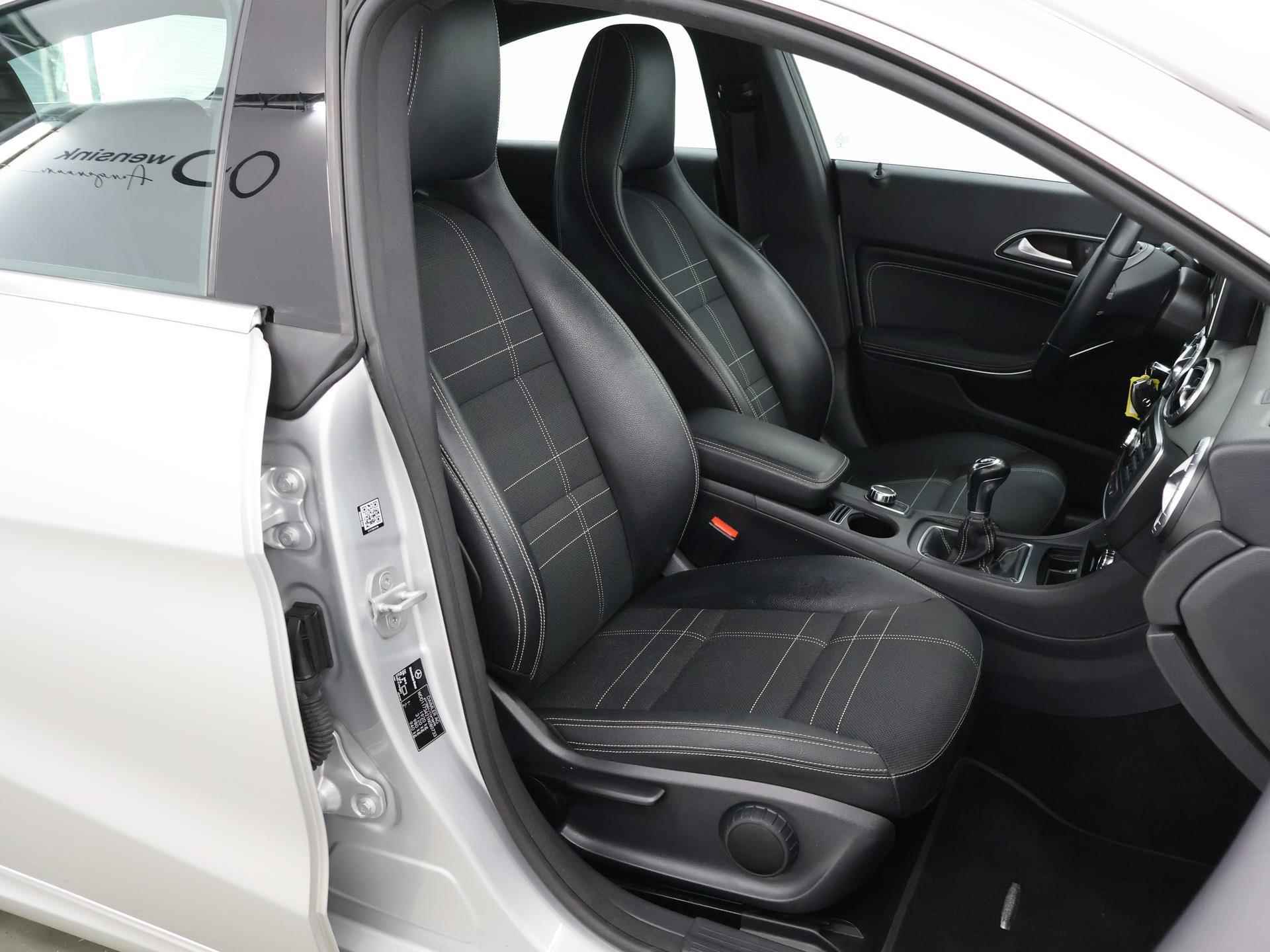 Mercedes-Benz CLA-klasse 180 Ambition | Navigatie | Sportstoelen | Bi-Xenon | Parkeersensoren | Bluetooth | Airco | - 11/34