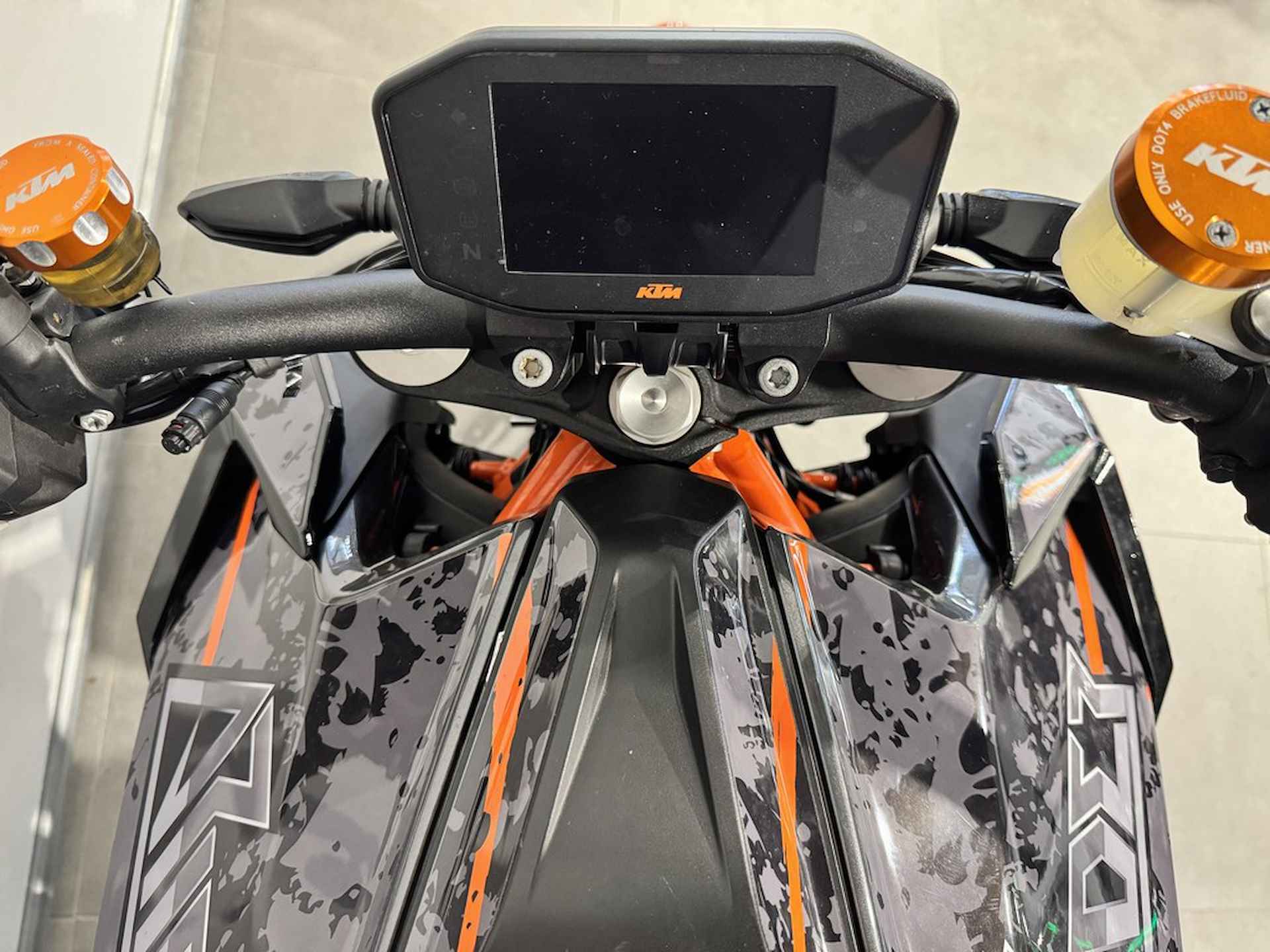 KTM 1290 SUPER DUKE R - 8/8