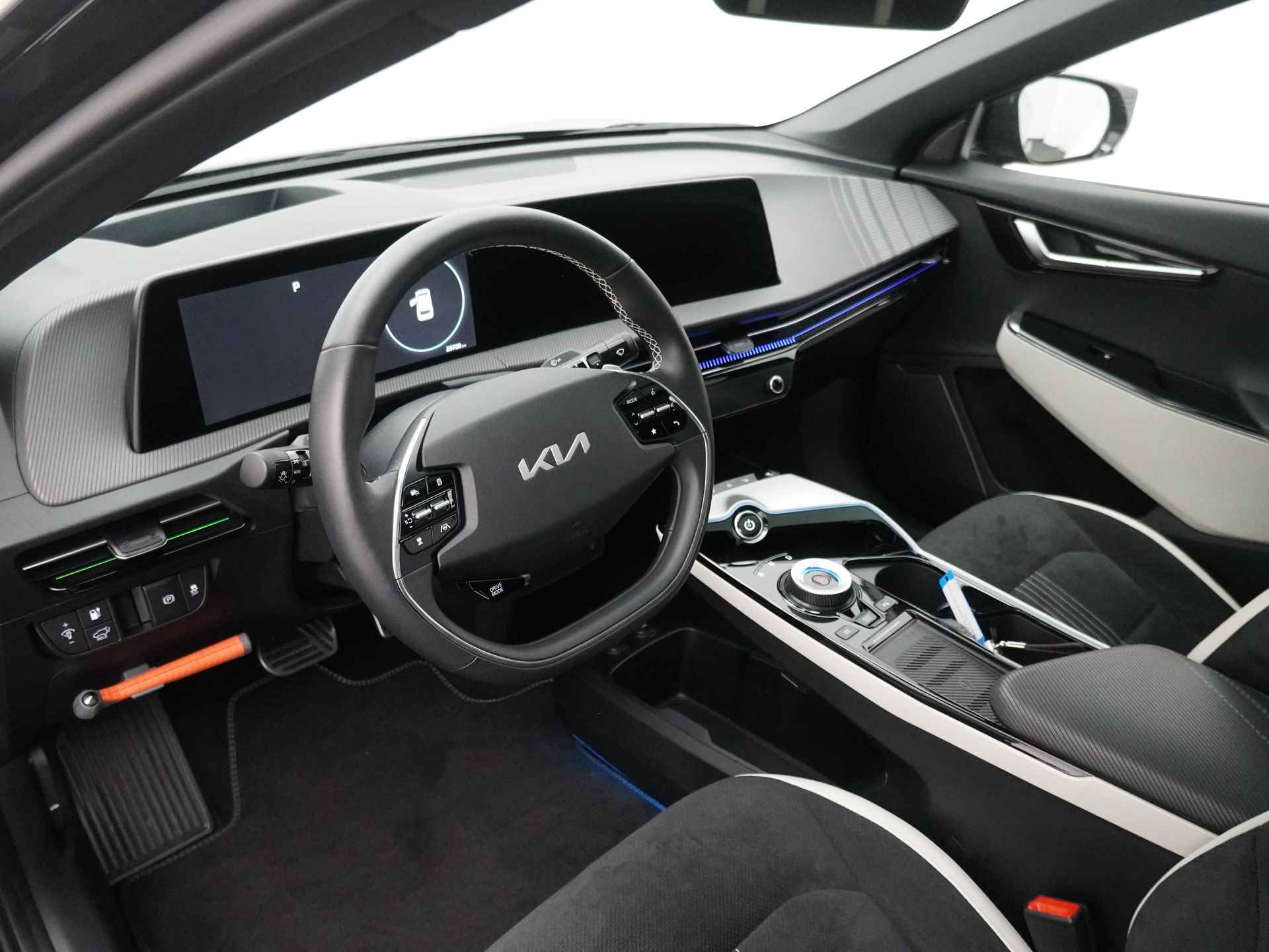 Kia Ev6 GT-Line 77 kWh AWD 325PK - Navigatie - Stoel/Stuur Verwarming - Apple/Android Carplay - Climate Control - Adaptieve Cruise Control - Fabrieksgarantie tot 11-2028 - 18/52