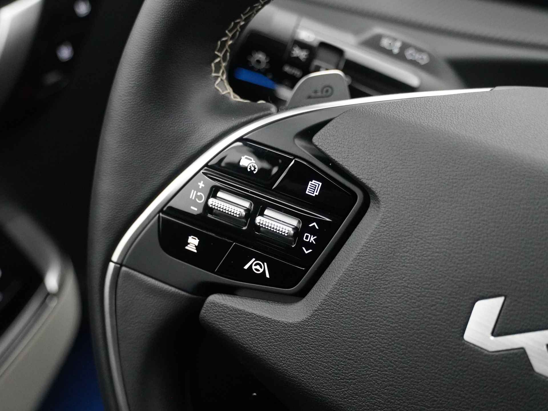 Kia Ev6 GT-Line 77 kWh AWD 325PK - Navigatie - Stoel/Stuur Verwarming - Apple/Android Carplay - Climate Control - Adaptieve Cruise Control - Fabrieksgarantie tot 11-2028 - 27/52