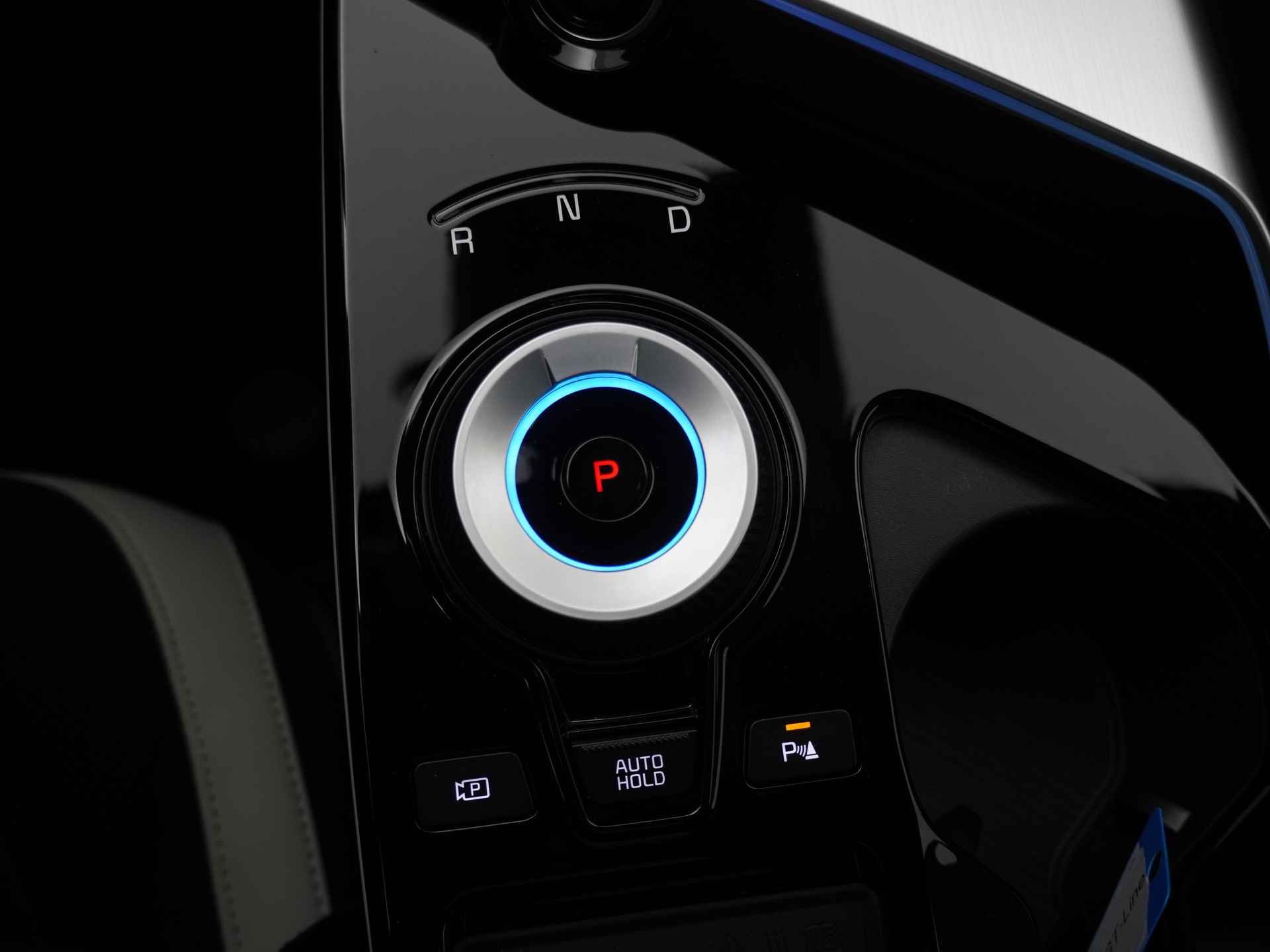 Kia Ev6 GT-Line 77 kWh AWD 325PK - Navigatie - Stoel/Stuur Verwarming - Apple/Android Carplay - Climate Control - Adaptieve Cruise Control - Fabrieksgarantie tot 11-2028 - 32/52
