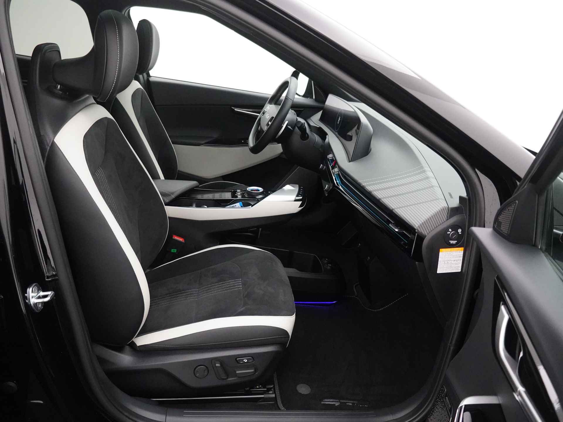Kia Ev6 GT-Line 77 kWh AWD 325PK - Navigatie - Stoel/Stuur Verwarming - Apple/Android Carplay - Climate Control - Adaptieve Cruise Control - Fabrieksgarantie tot 11-2028 - 43/52
