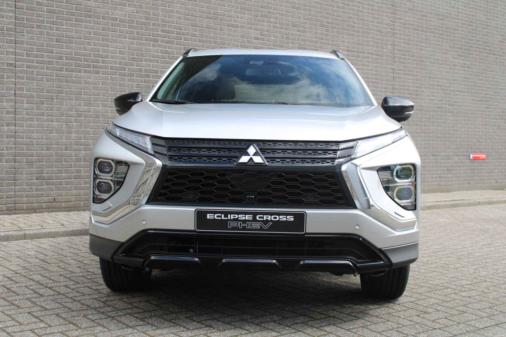 Mitsubishi Eclipse Cross 2.4 PHEV Black Edition Cruise/Climate control, Navigatie, Apple carplay/Android auto, 18" LM velgen, Camera, € 8.700, - korting. Trekgewicht 1.500 kg! - 8/36