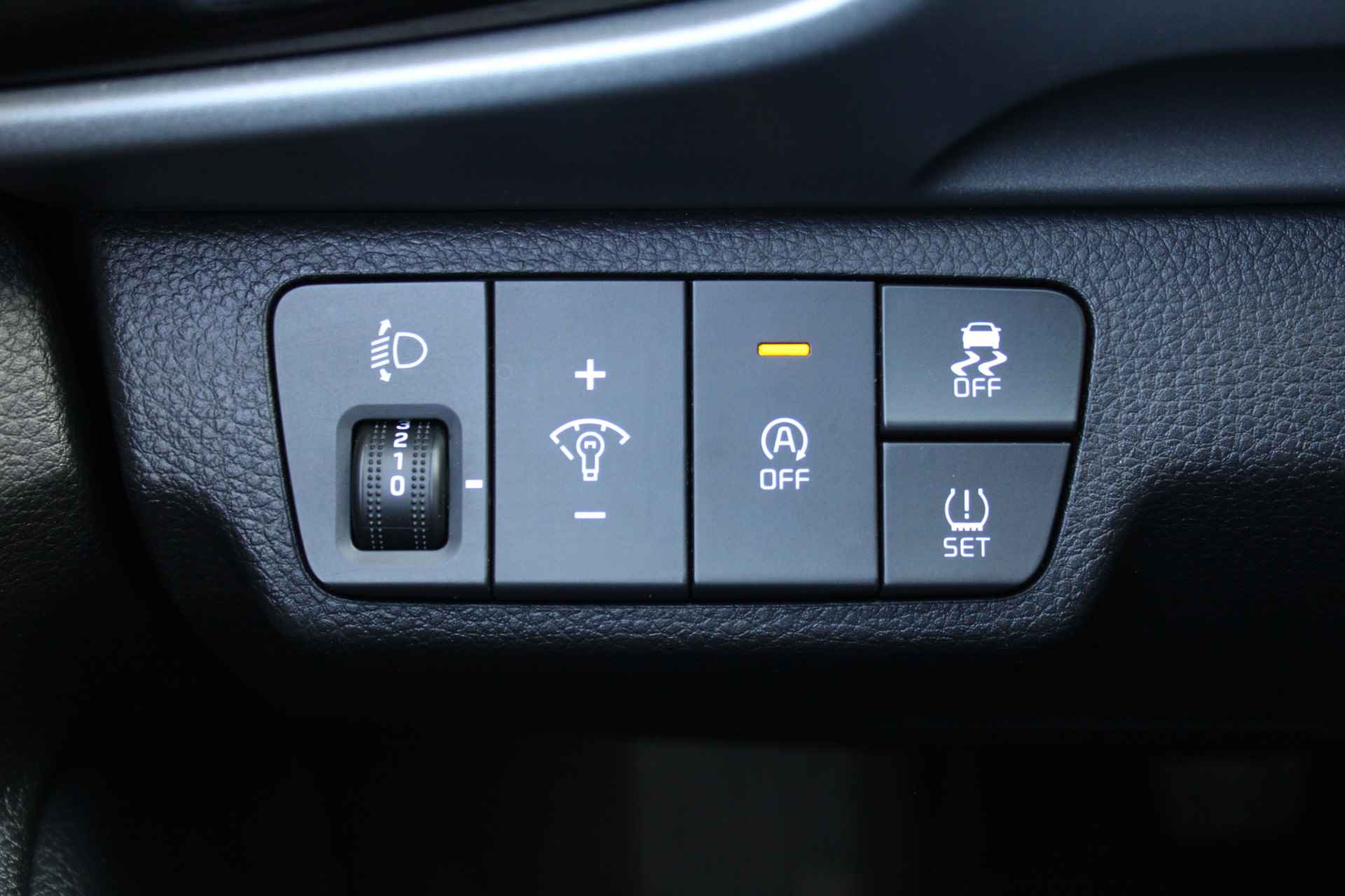 Kia Stonic 1.0 T-GDi MHEV DynamicLine | Airco | Apple Carplay | Android auto | Camera | Cruise | 15" LM | - 23/29