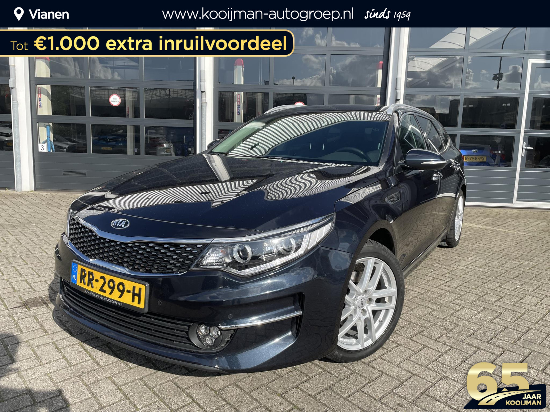 Kia Optima Sportswagon 1.7 CRDi ComfortPlusLine puur rijgenot en heel veel luxe! 600 Liter kofferruimte en automaat! Ideale gezins auto, ook zeker geschikt voor Taxi.