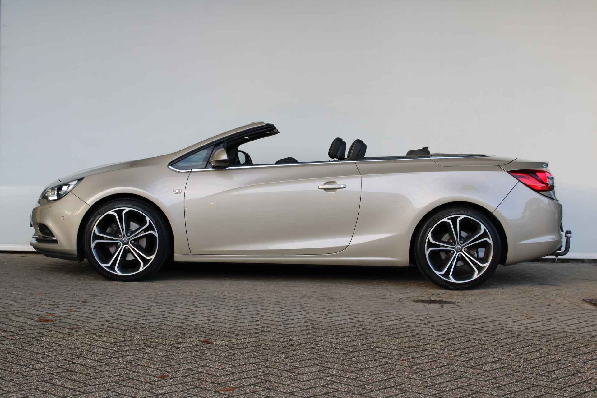 Opel Cascada 1.4 Turbo ecoFLEX Cosmo | AFL | Leder | Afneembare trekhaak | Prachtige auto ! | - 10/35