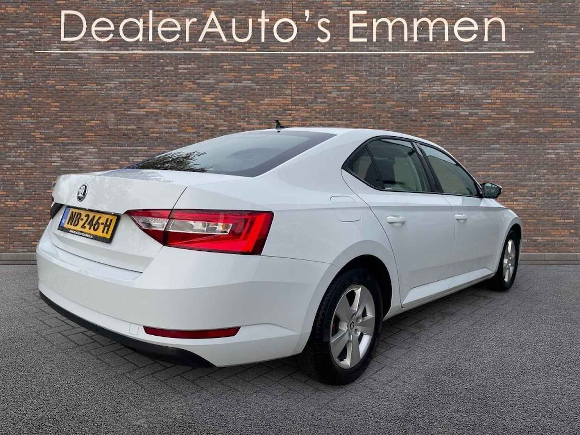 Škoda Superb 1.4 TSI ECC LM VELGEN NAVIGATIE CRUISE - 4/33