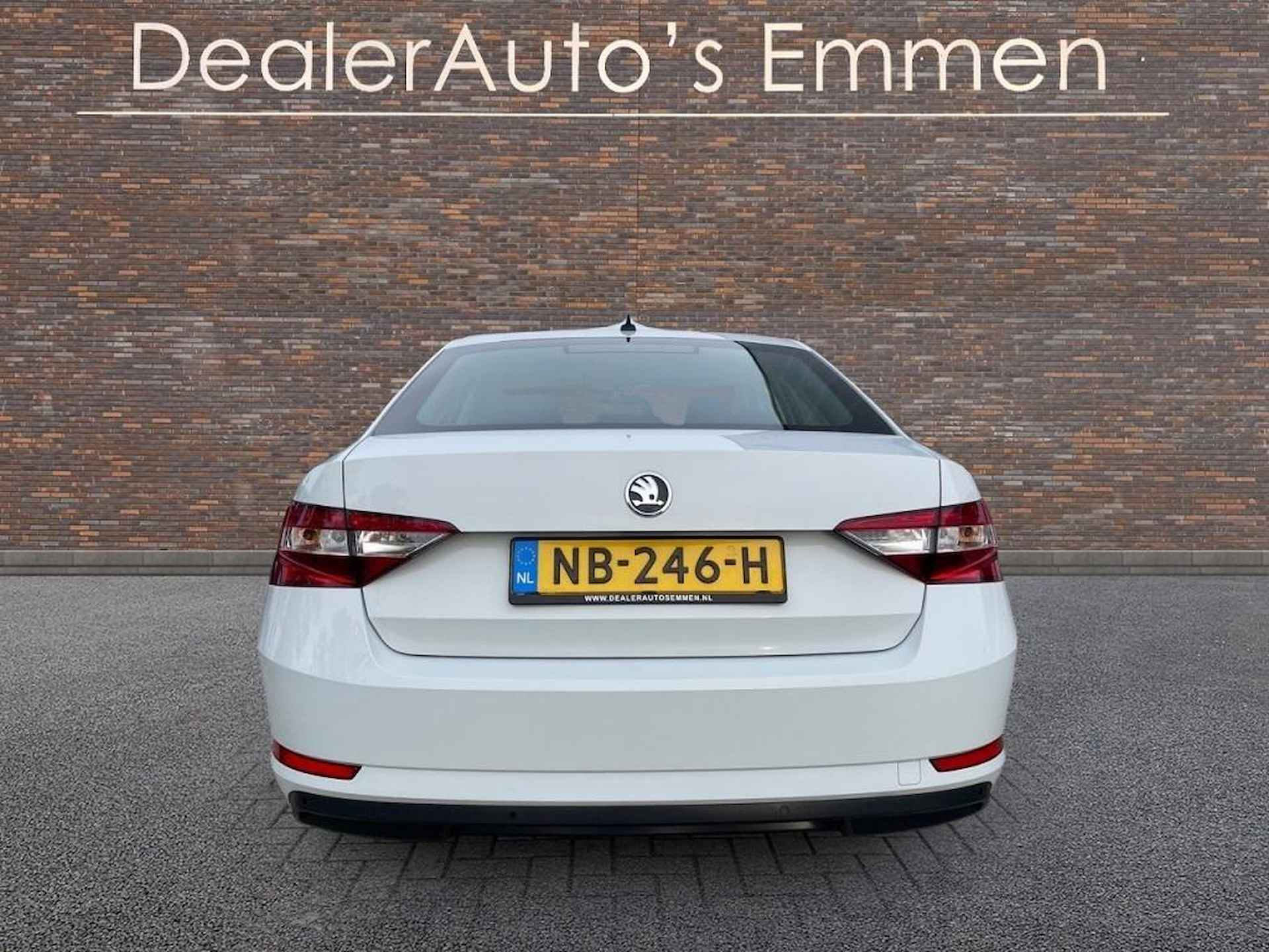 Škoda Superb 1.4 TSI ECC LM VELGEN NAVIGATIE CRUISE - 9/33