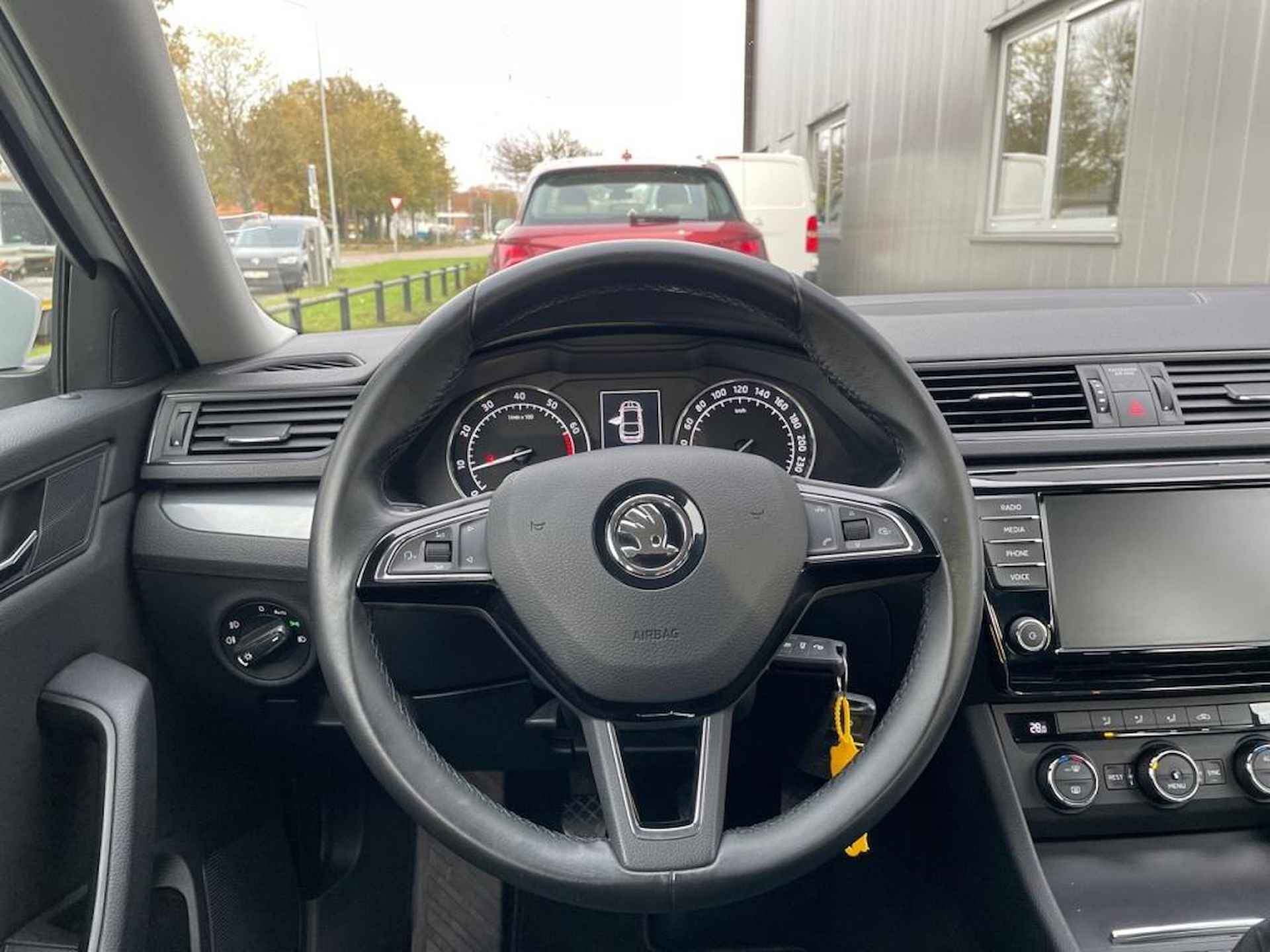 Škoda Superb 1.4 TSI ECC LM VELGEN NAVIGATIE CRUISE - 11/33