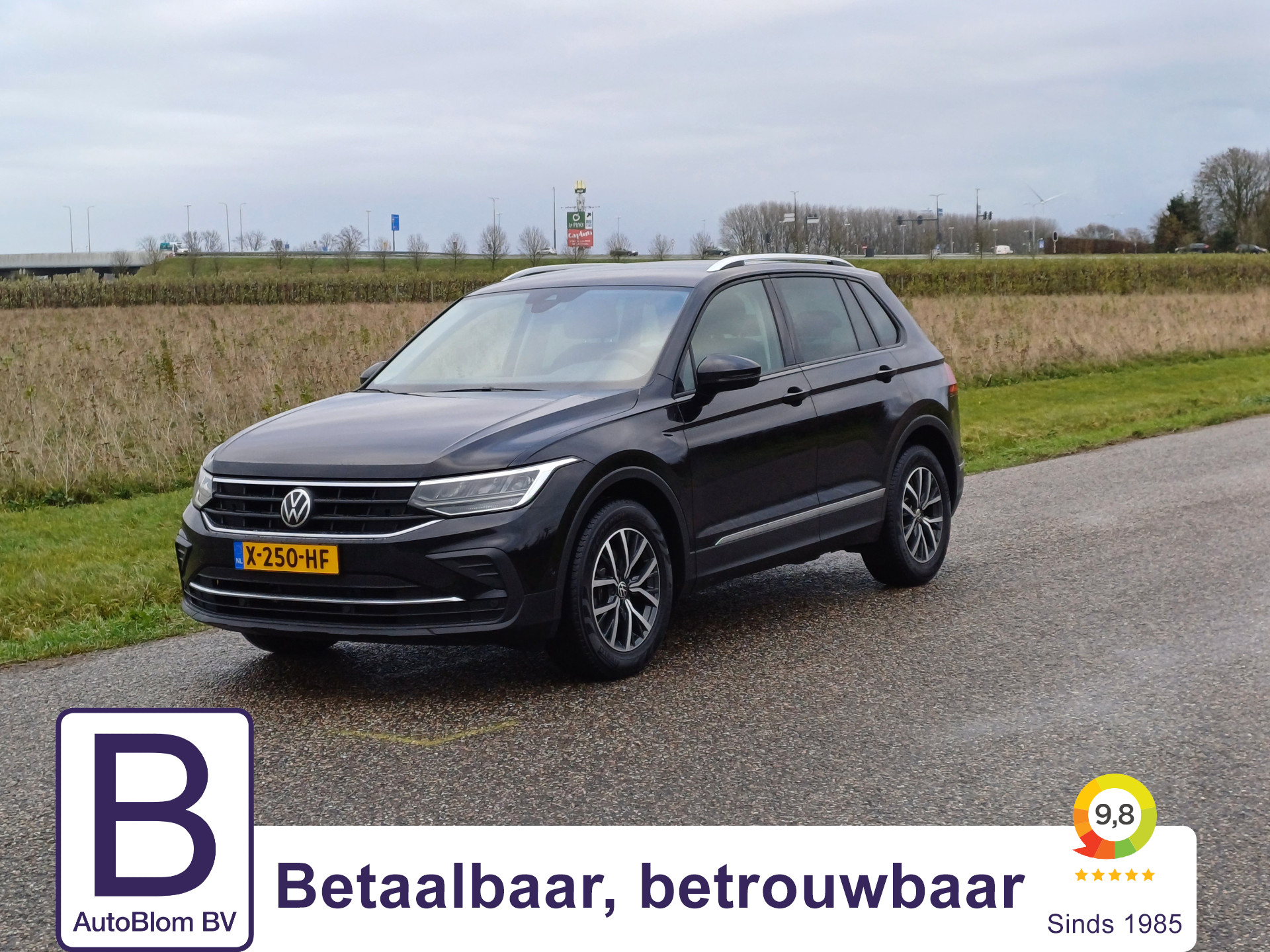 Volkswagen Tiguan 1.5 TSI Life Business Lage KM stand | LED | Navigatie | 4-seizoenen banden bij viaBOVAG.nl