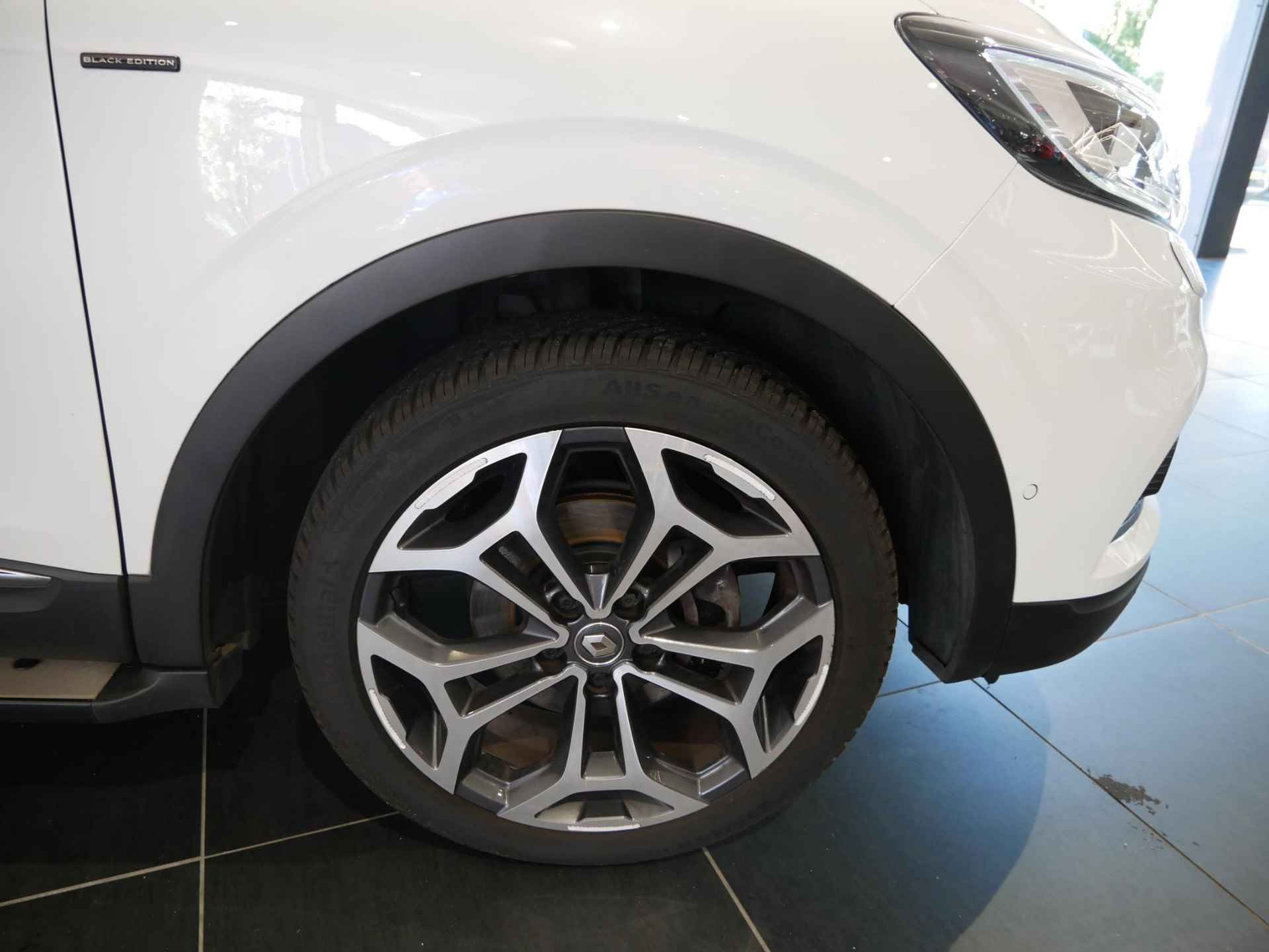 Renault Kadjar 1.3 TCe Black Edition Panorama dak| Bose | Trekhaak| Side steps| Alcantara-Leer | Metallic lak - 4/34