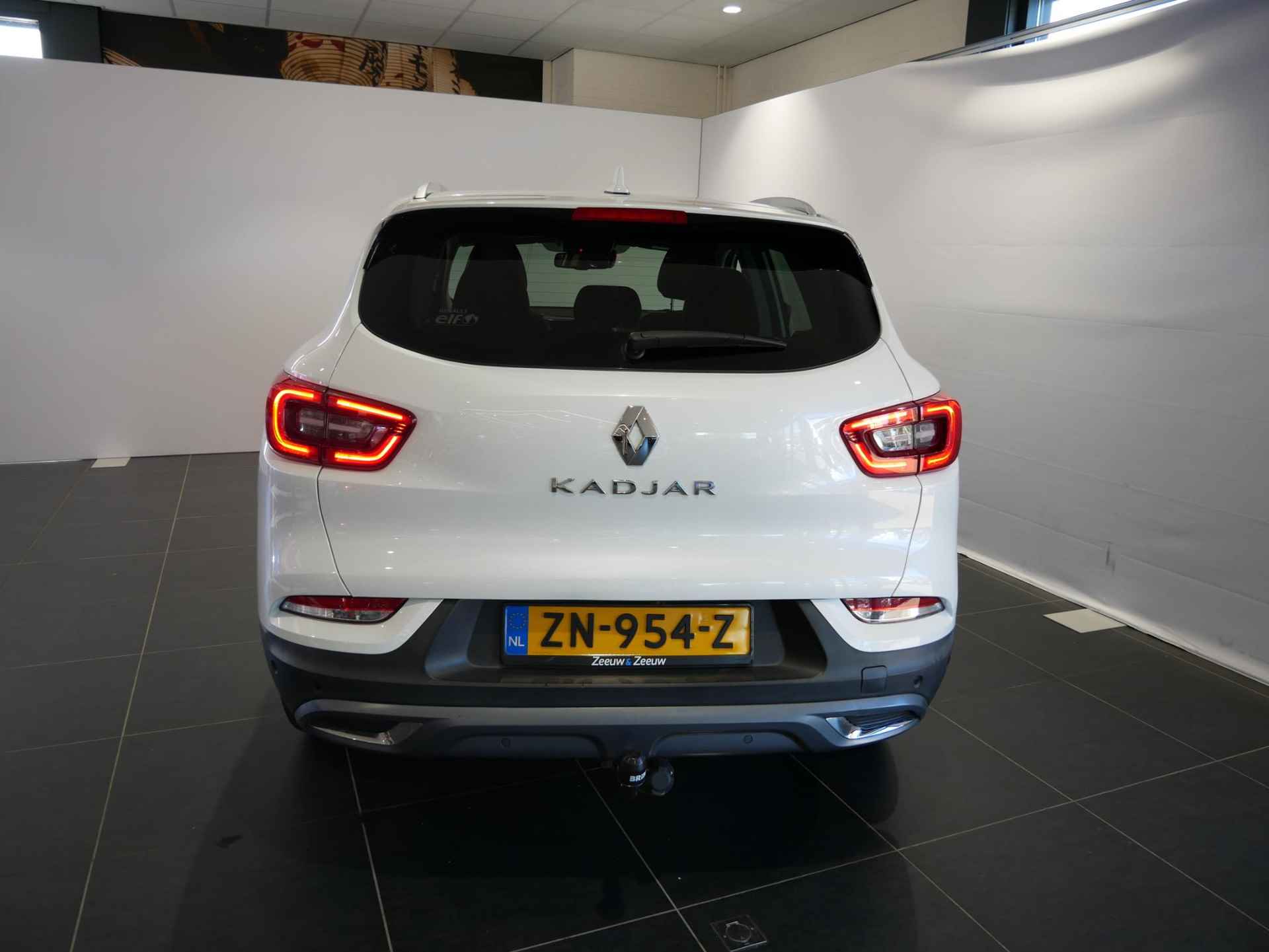 Renault Kadjar 1.3 TCe Black Edition Panorama dak| Bose | Trekhaak| Side steps| Alcantara-Leer | Metallic lak - 7/34