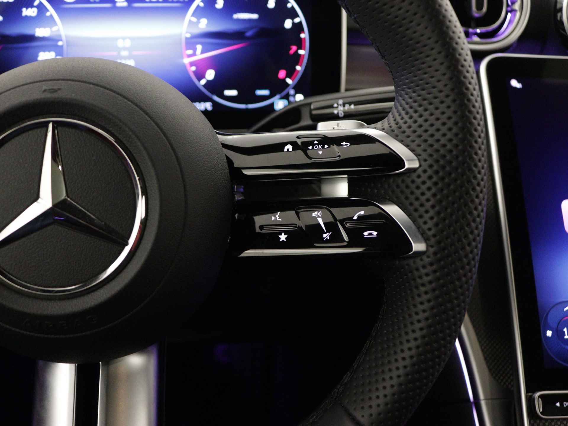 Mercedes-Benz CLE Coupé 300 4MATIC AMG Line | Grafiet grijs magno | 360° camera | Rijassistentiepakket plus |  Head-up display | Inclusief 24 maanden Mercedes-Benz Certified garantie voor Europa. - 25/45