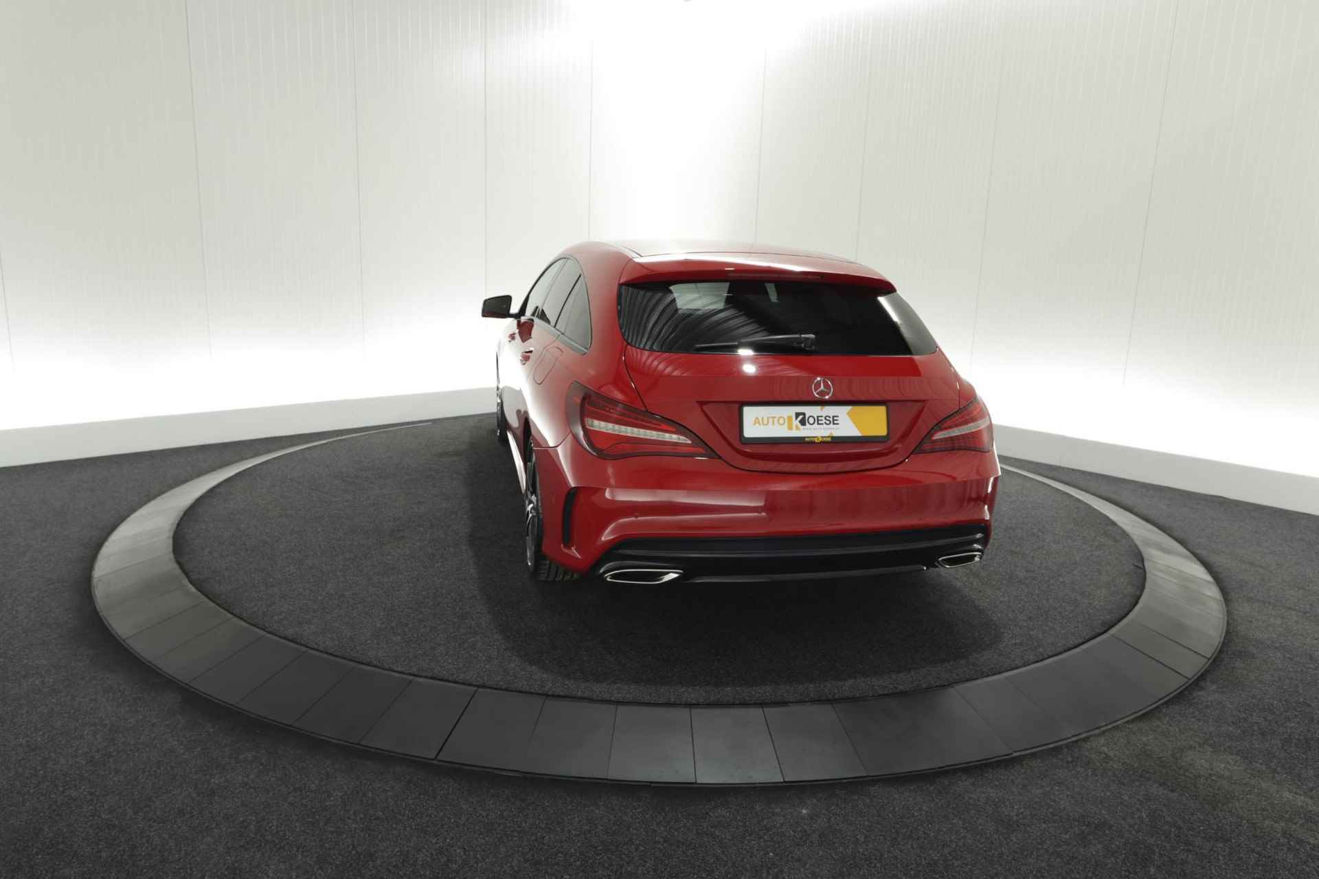 Mercedes-Benz CLA-klasse Shooting Brake 180 AMG Night Edition Plus | Parkeersensoren | Navigatie | 18 Inch Lichtmetalen Velgen - 12/66