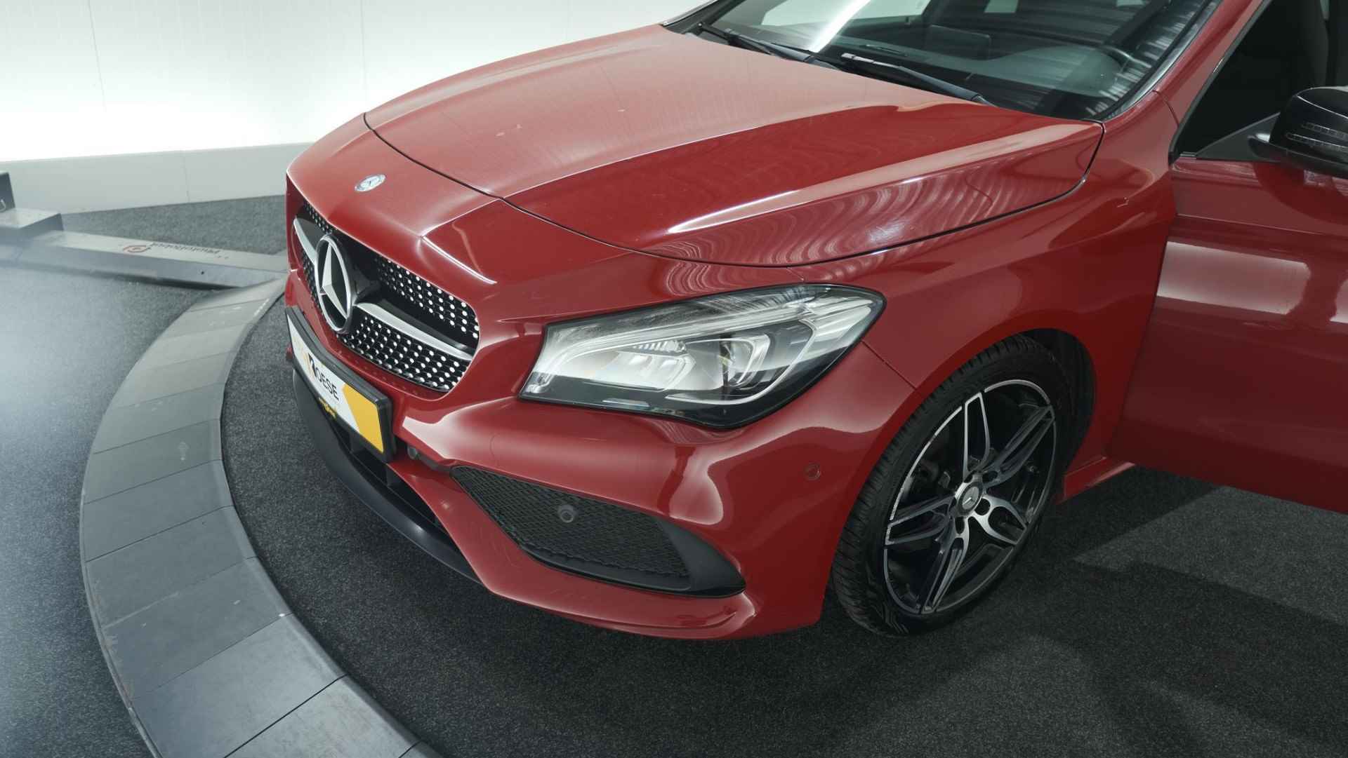 Mercedes-Benz CLA-klasse Shooting Brake 180 AMG Night Edition Plus | Parkeersensoren | Navigatie | 18 Inch Lichtmetalen Velgen - 16/66