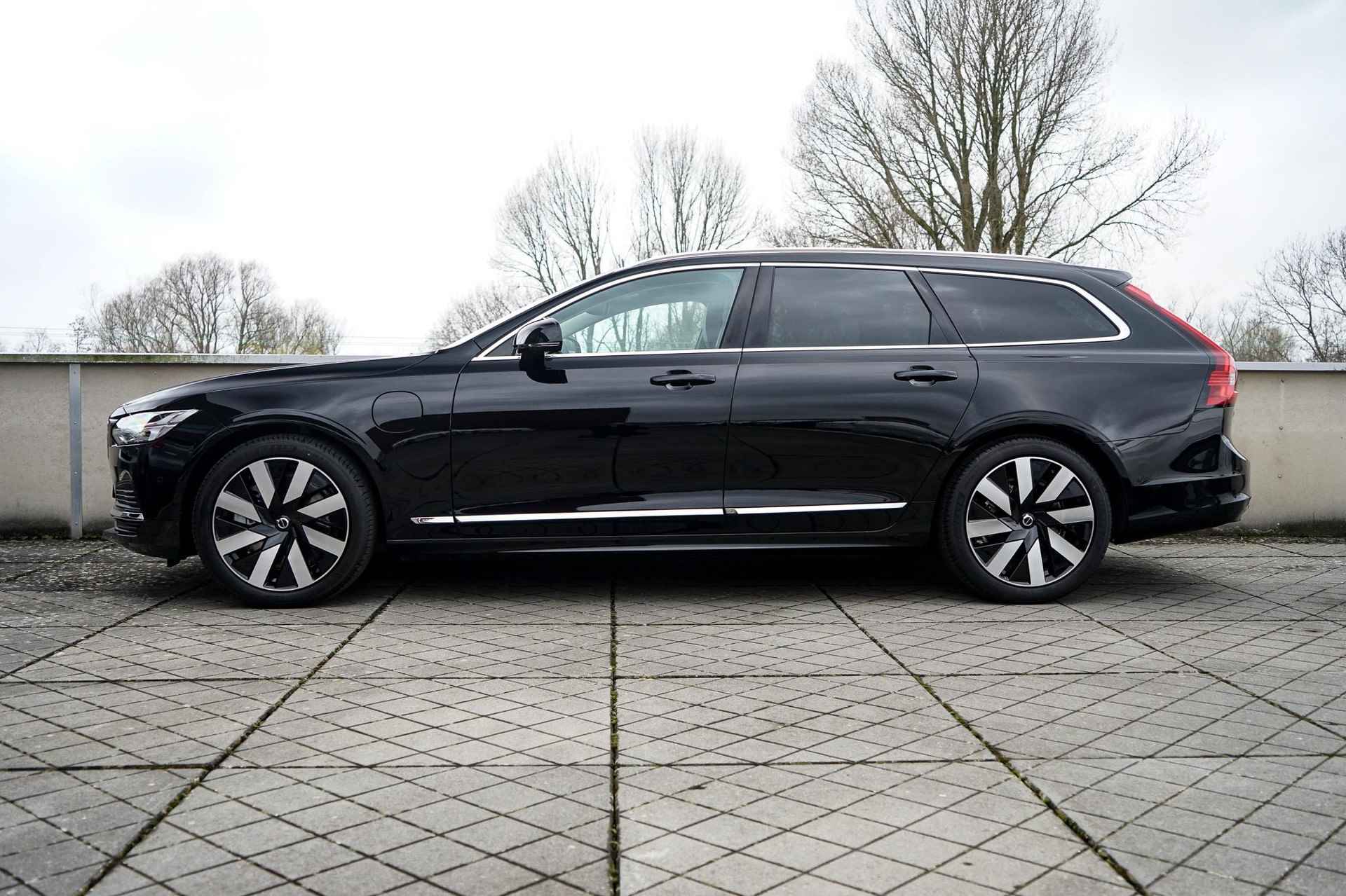 Volvo V90 T6 Recharge AWD plug-in hybrid Plus Bright | 360°-camera | Extra getint glas achter - 3/29