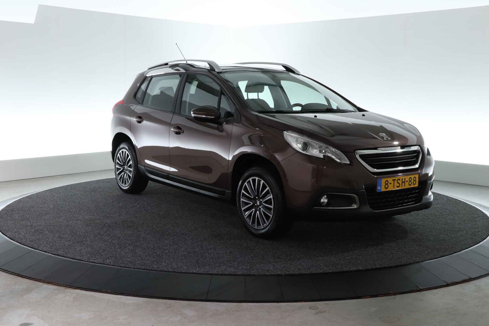 Peugeot 2008 1.2 VTi Active Pack Premium / TREKHAAK / PANO-DAK / - 3/29