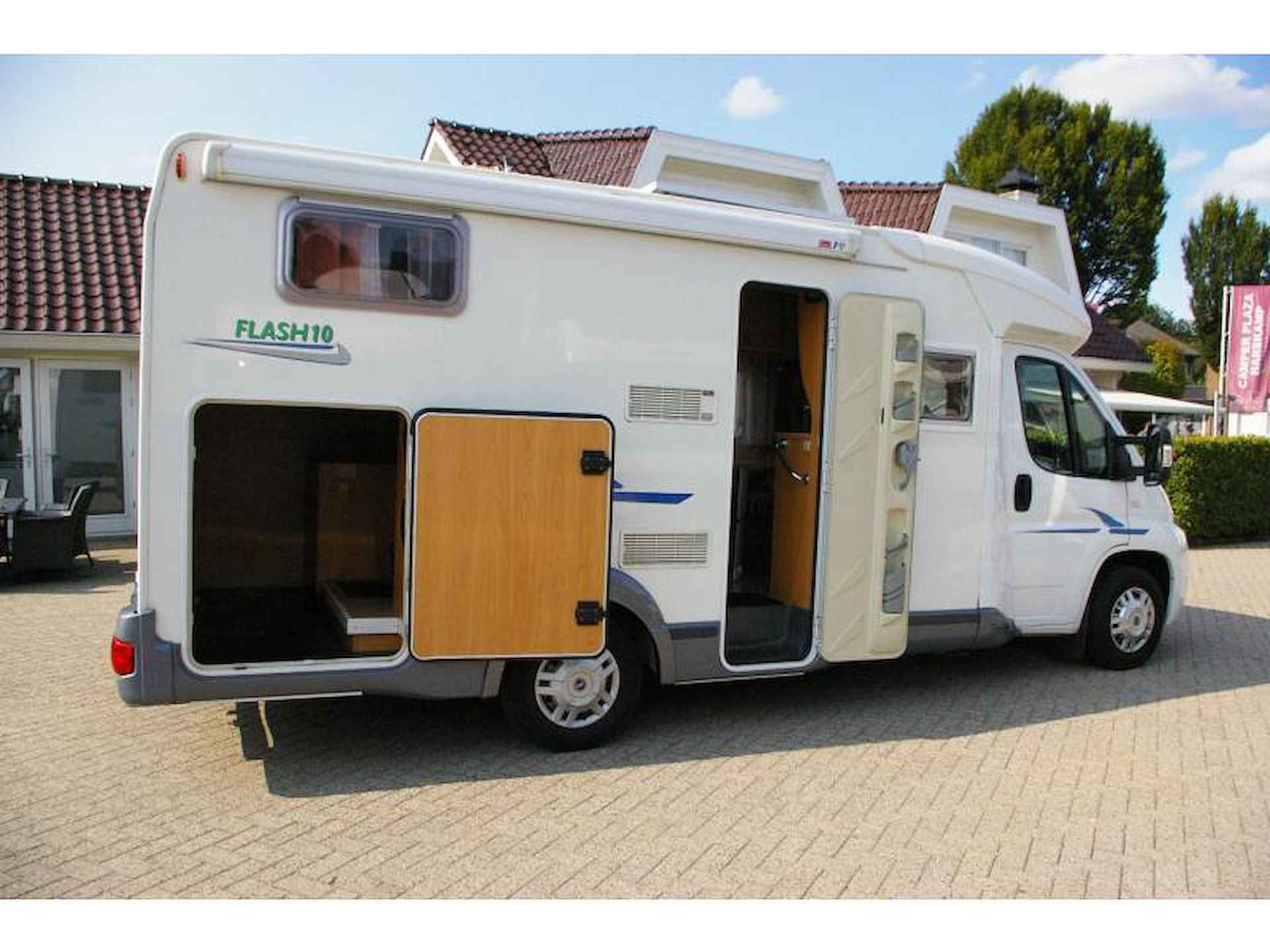 Chausson Flash 10 Dwarsbed, XXL Garage. - 6/16