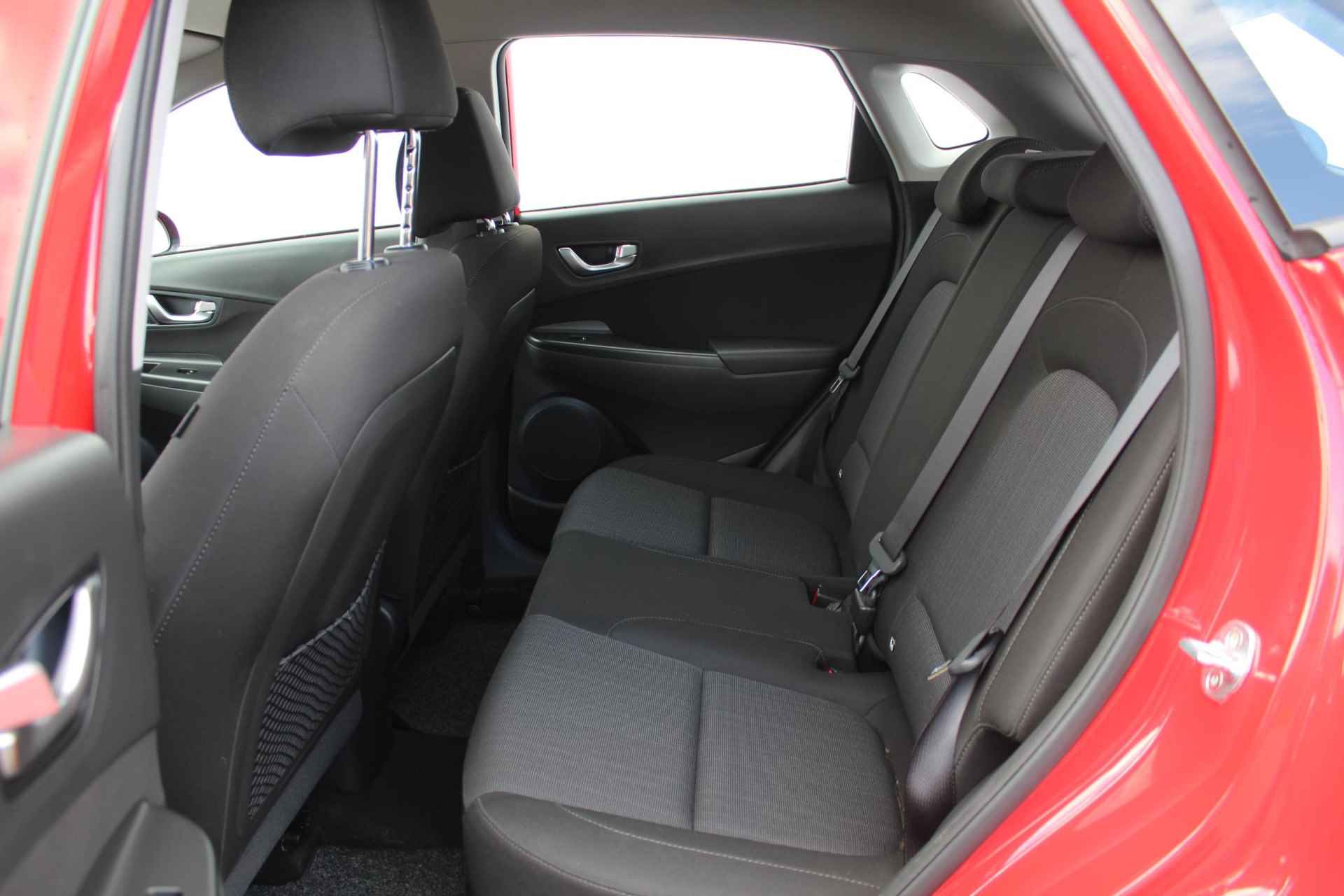 Hyundai Kona 1.6 GDI HEV Comfort Smart / Navigatie + Apple Carplay/Android Auto / Cruise Control Adaptief / Achteruitrijcamera / Climate Control / Bluetooth / - 7/42