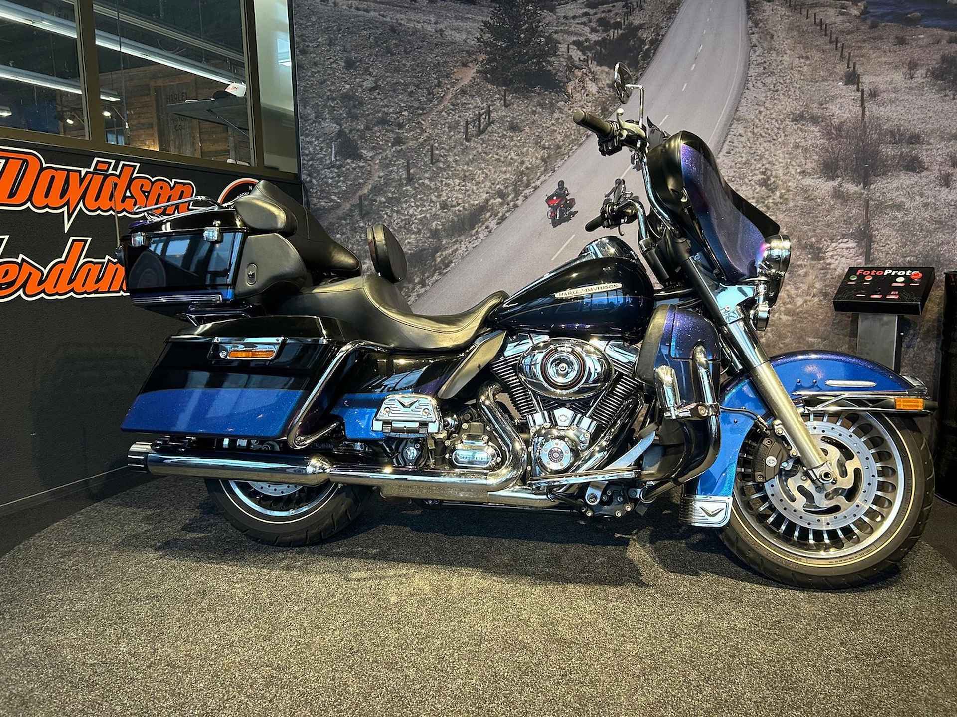 Harley-Davidson FLHTK Electra Glide Ultra LTD - 13/19