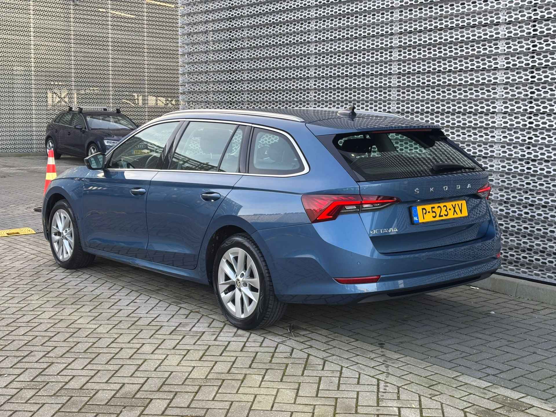 Škoda Octavia Combi 1.5 TSI First Edition / Stoelverwarming / Achteruitrijcamera / Keyless Entry-Start / Navigatie / App-Connect ** - 6/32