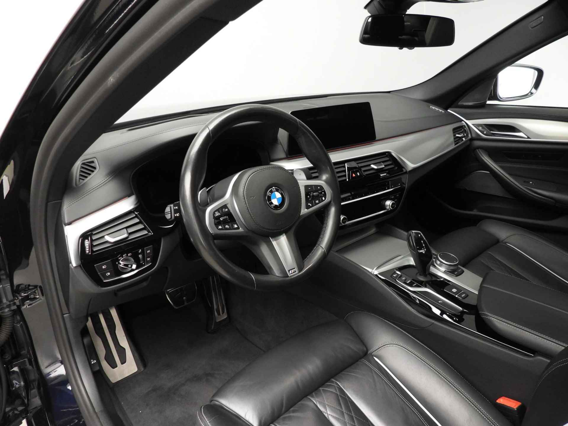 BMW 5 Serie Sedan 520i | M-sportpakket | LED | Leder | HUD | Schuifdak | Keyles go | DAB | Harman-kardon sound | Alu 19 inch - 7/45