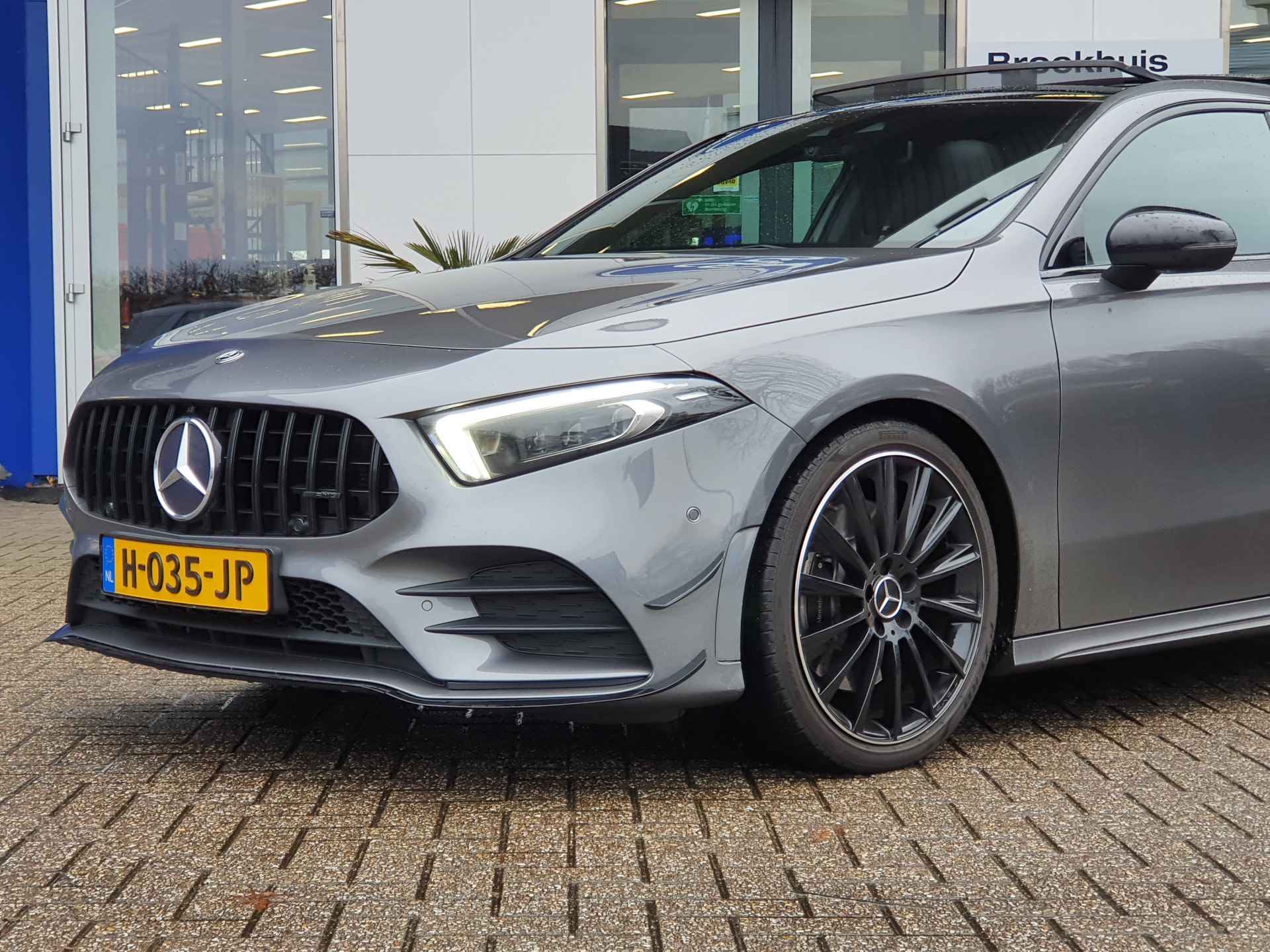 Mercedes-Benz A-Klasse 250 AMG | Panoramadak | Cruise Control | Burmester Audio | Elek. Stoelen - 4/37