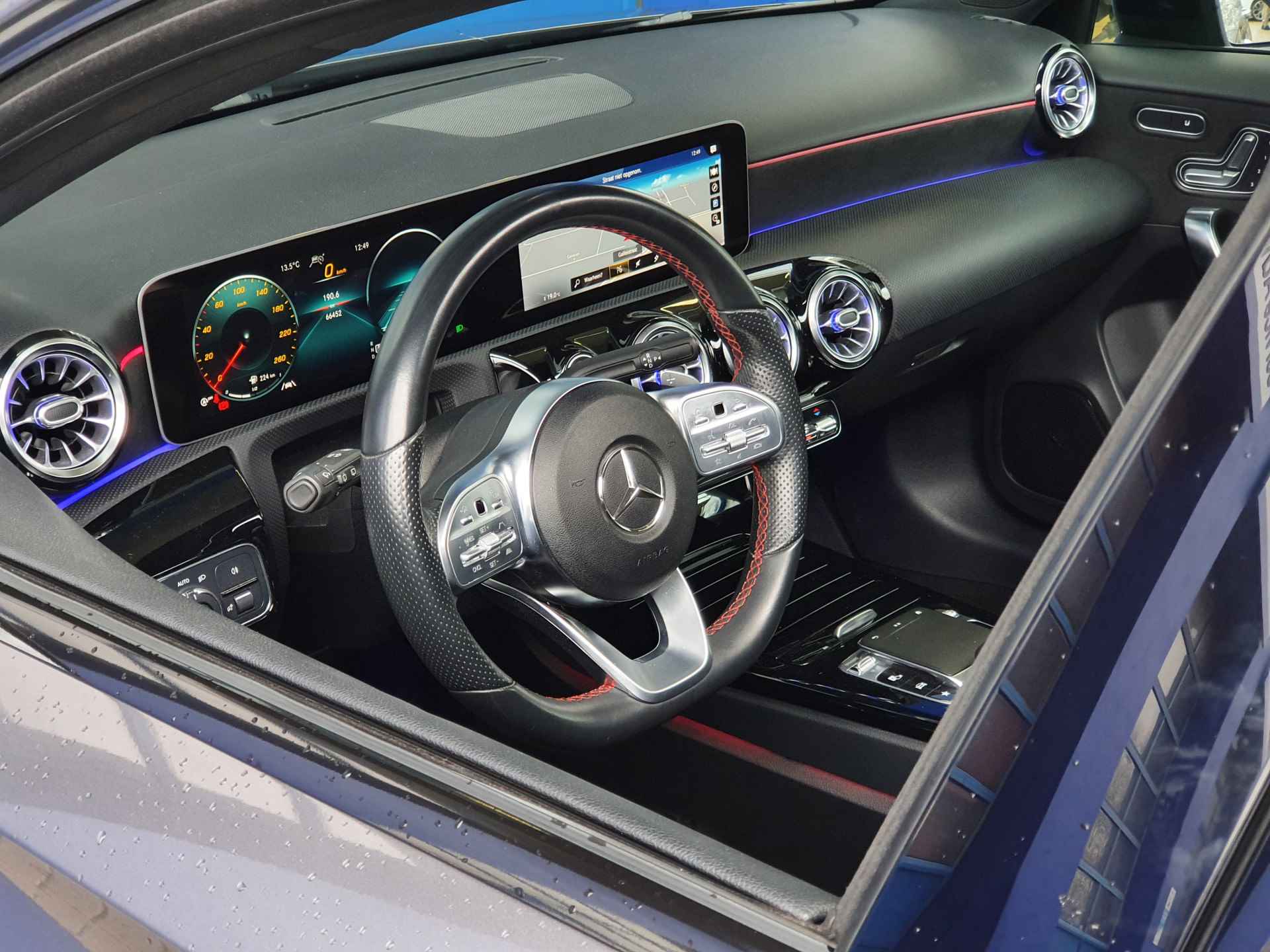 Mercedes-Benz A-Klasse 250 AMG | Panoramadak | Cruise Control | Burmester Audio | Elek. Stoelen - 27/37