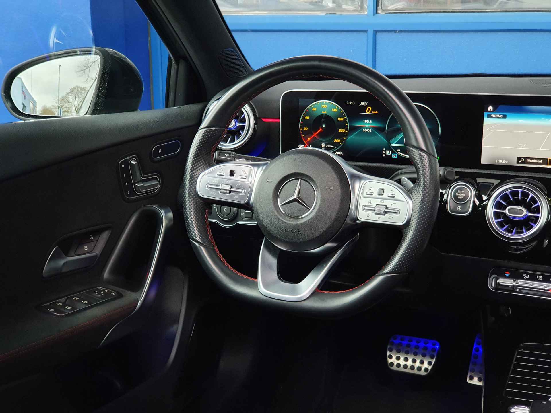 Mercedes-Benz A-Klasse 250 AMG | Panoramadak | Cruise Control | Burmester Audio | Elek. Stoelen - 29/37