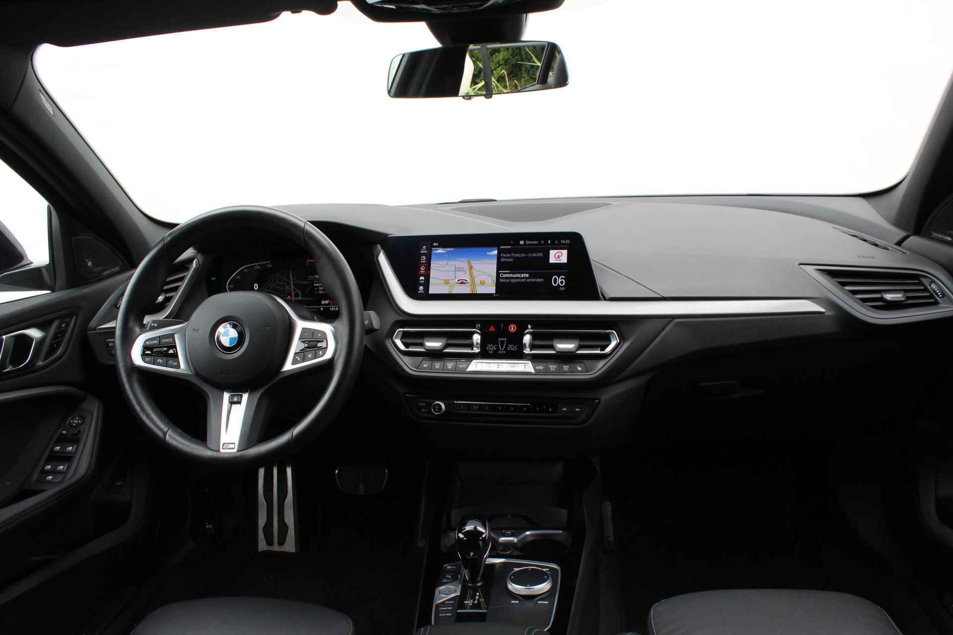 BMW 1-serie 118i High Executive M Sport Automaat / Sportstoelen / Stoelverwarming / Adaptieve LED / Harman Kardon / Head-Up / Parking Assistant / Live Cockpit Professional - 11/28