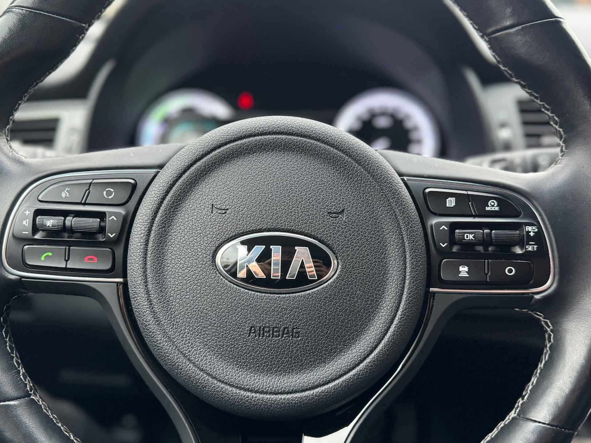 KIA Niro 1.6 GDI H. EXECUT.L - 8/13