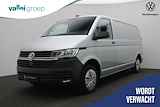 Volkswagen Transporter 2.0 TDI 150 pk L2H1 28 Comfortline | 3-zits | Parkeersensoren achter | Navigatie | Apple Carplay / Android Auto