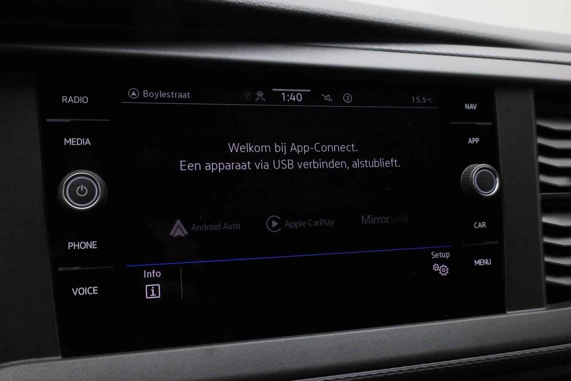 Volkswagen Transporter 2.0 TDI 150 pk L2H1 28 Comfortline | 3-zits | Parkeersensoren achter | Navigatie | Apple Carplay / Android Auto - 10/28