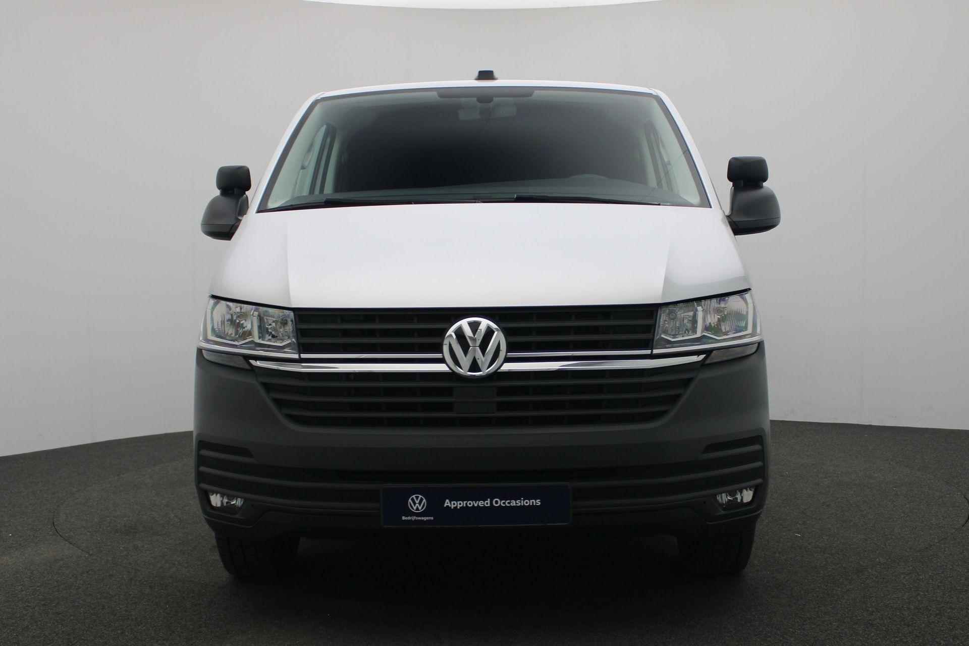 Volkswagen Transporter 2.0 TDI 150 pk L2H1 28 Comfortline | 3-zits | Parkeersensoren achter | Navigatie | Apple Carplay / Android Auto - 27/28