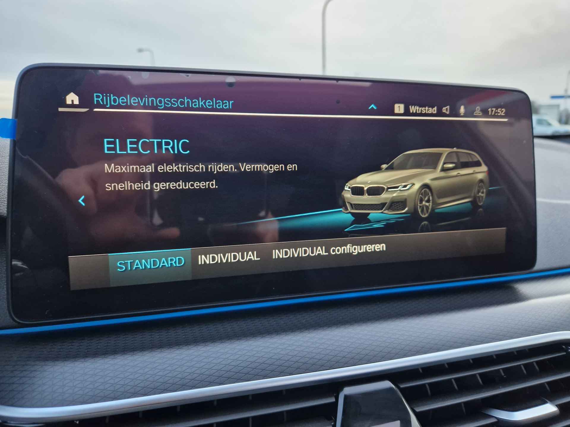 BMW 5 Serie Touring 530e Business Edition Plus Hybrid | ECC | STOELVERW | LEER | CAMERA | PANO | ELEKTR. TREKHAAK | NAVI - 47/54